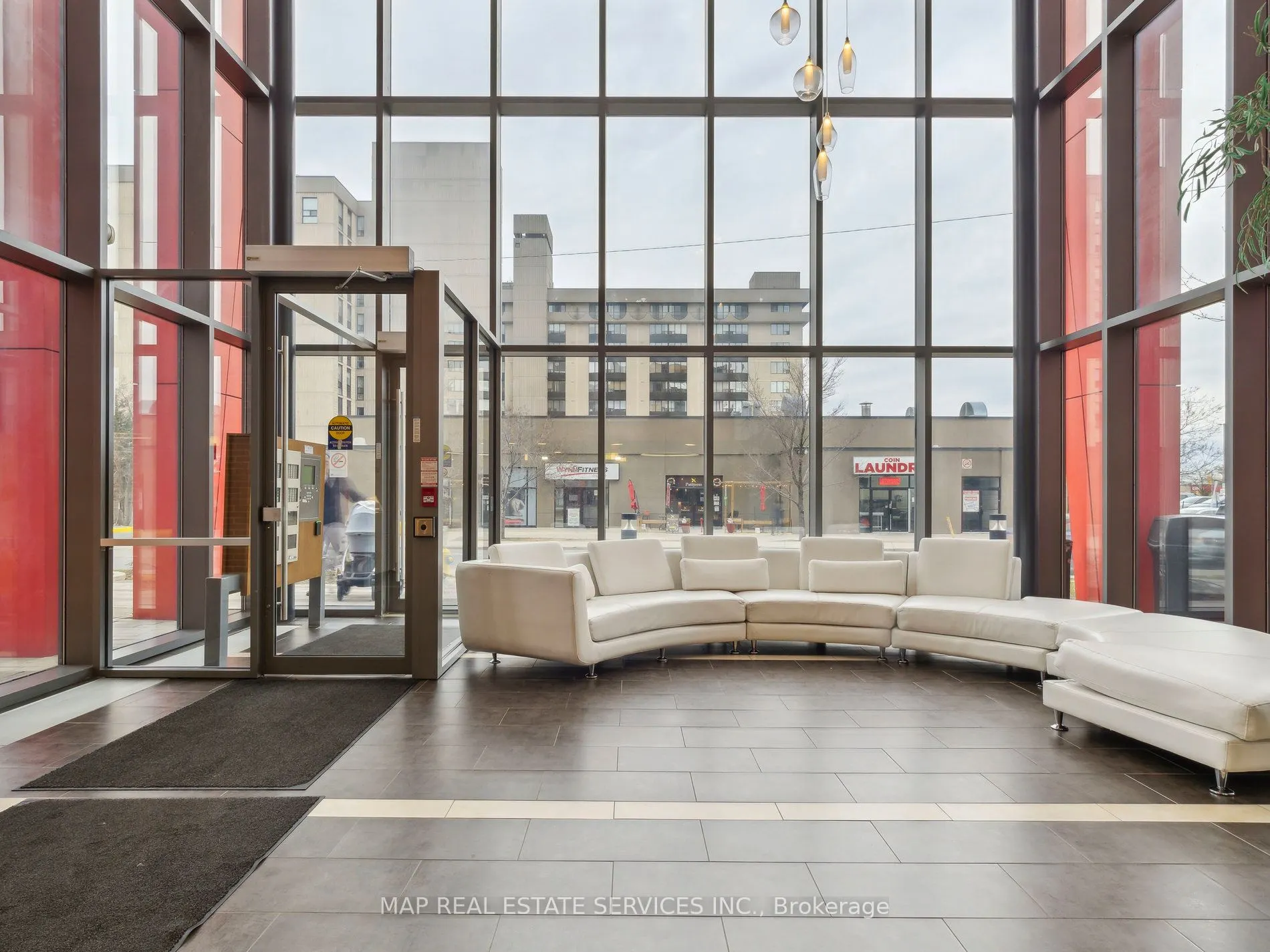 15 James Finlay Way, #805