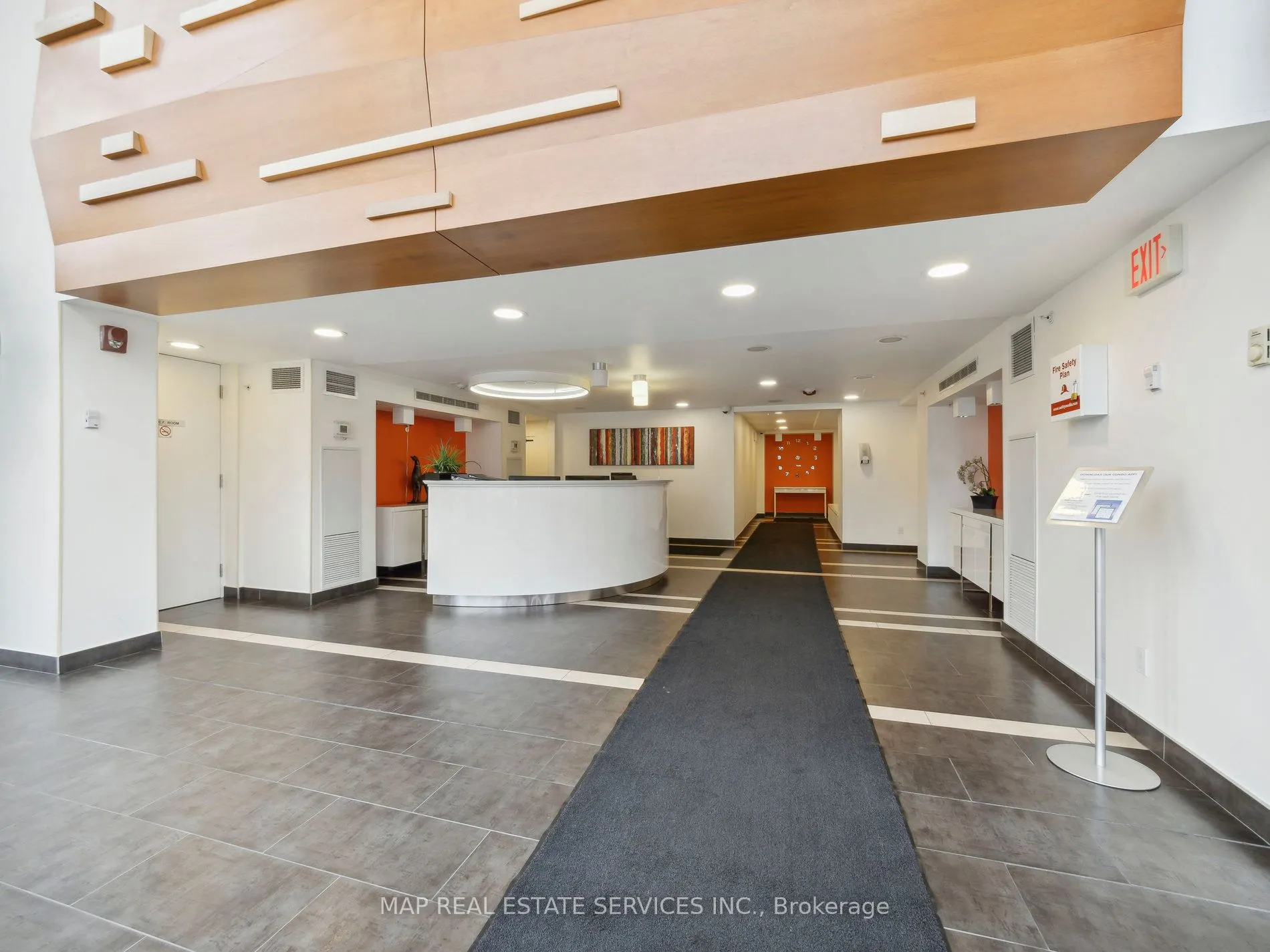 15 James Finlay Way, #805