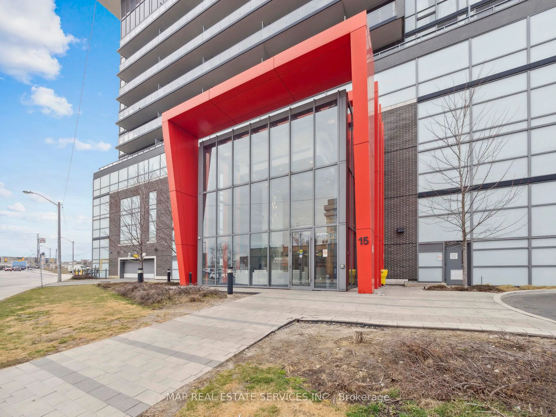 15 James Finlay Way, #805