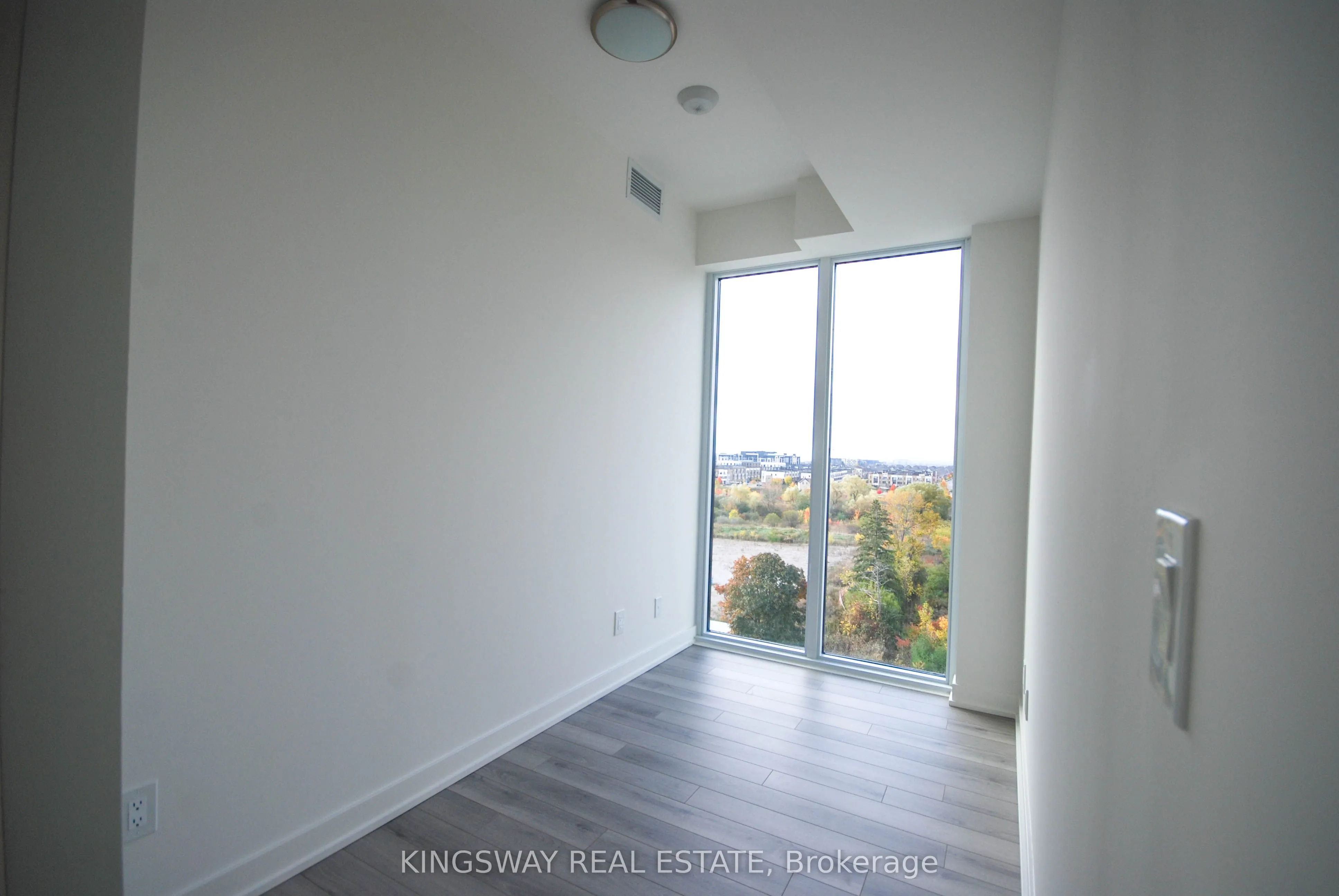 3071 Trafalgar Road, #708