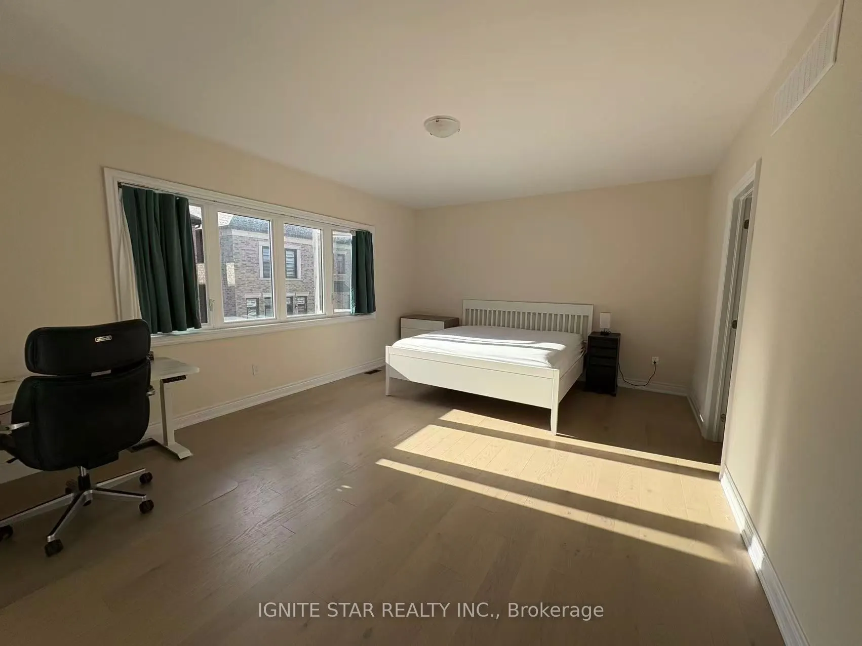 1264 Queens Plate Road