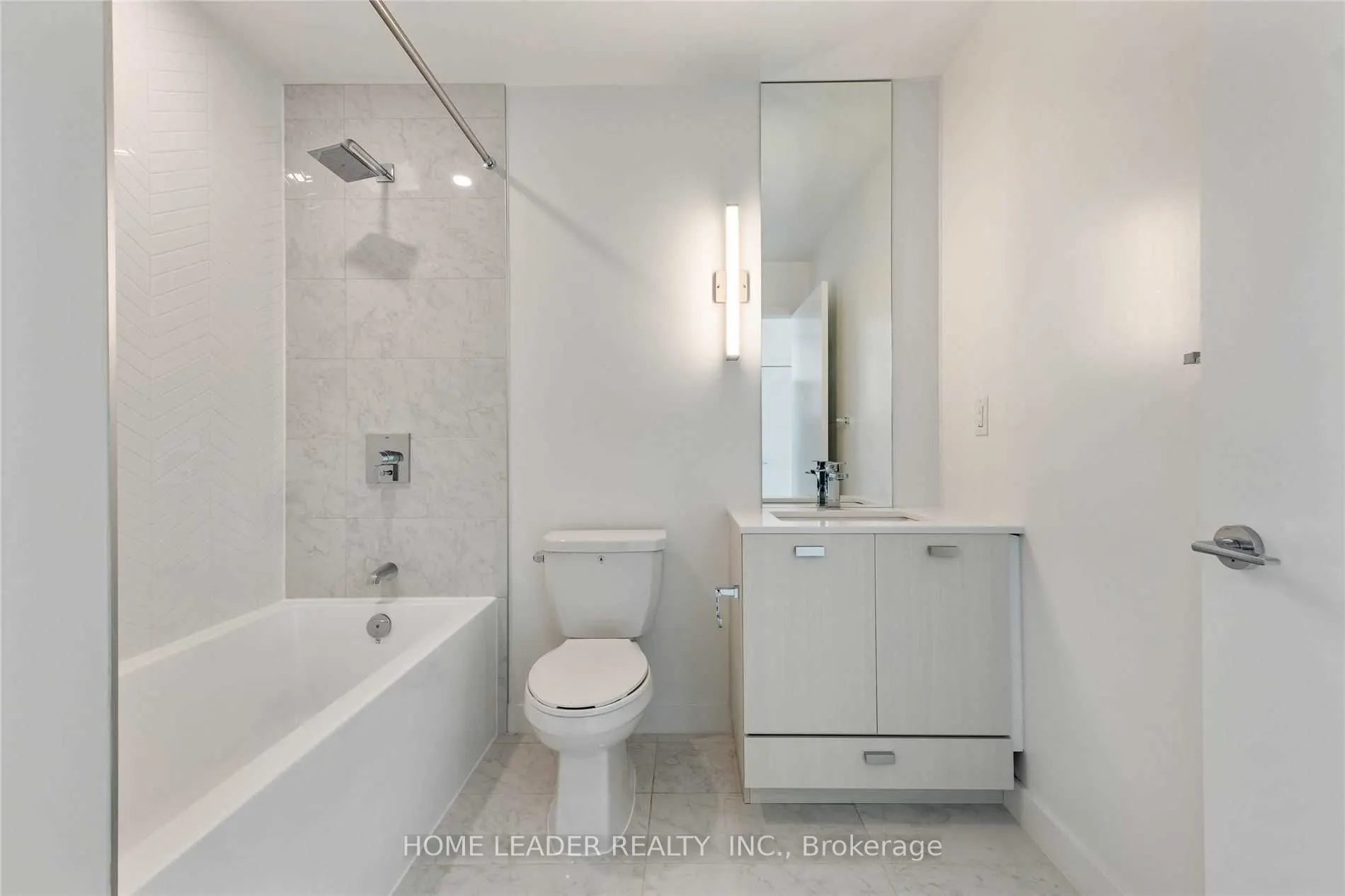 10 De Boers Drive, #803