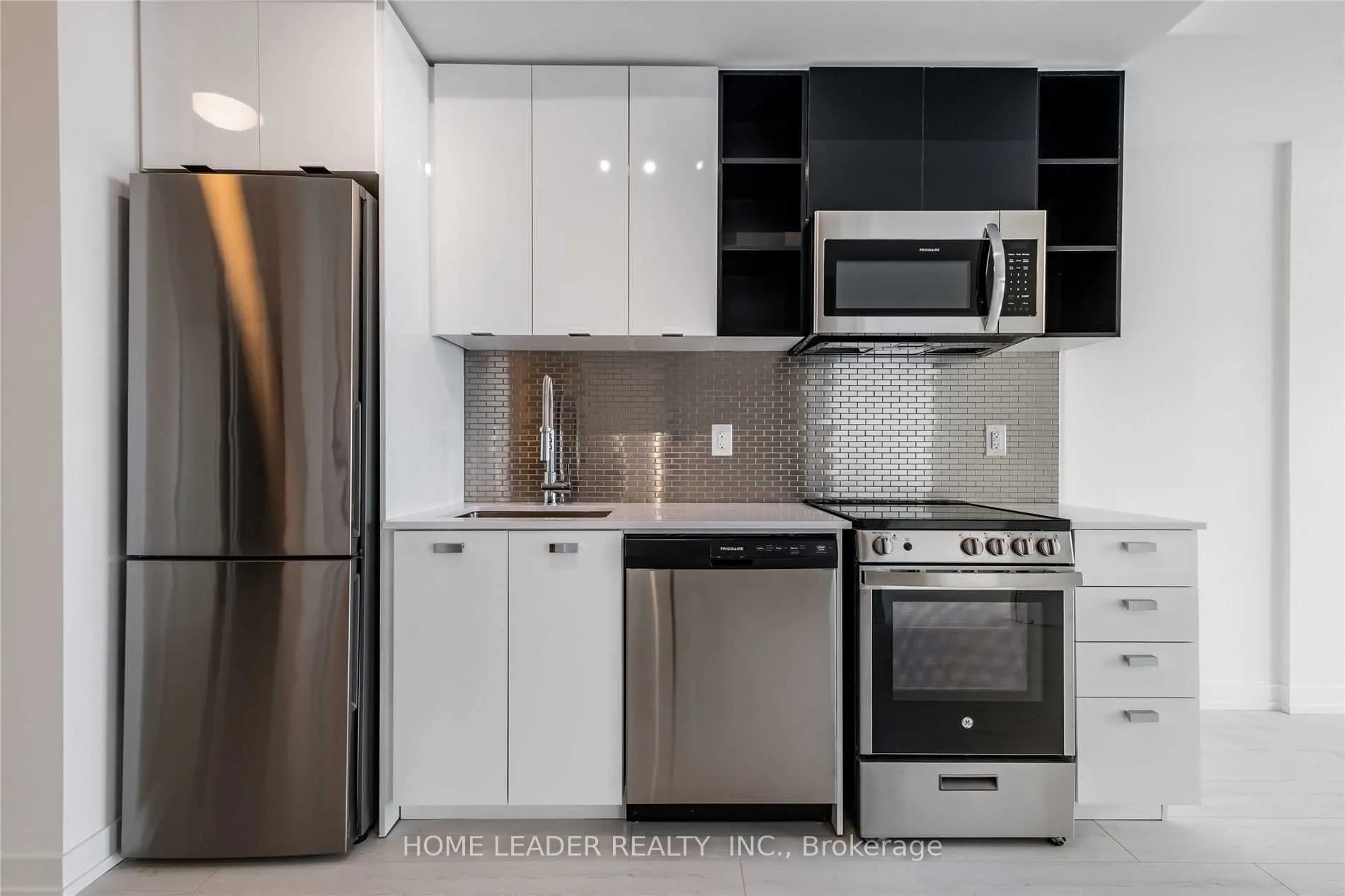 10 De Boers Drive, #803