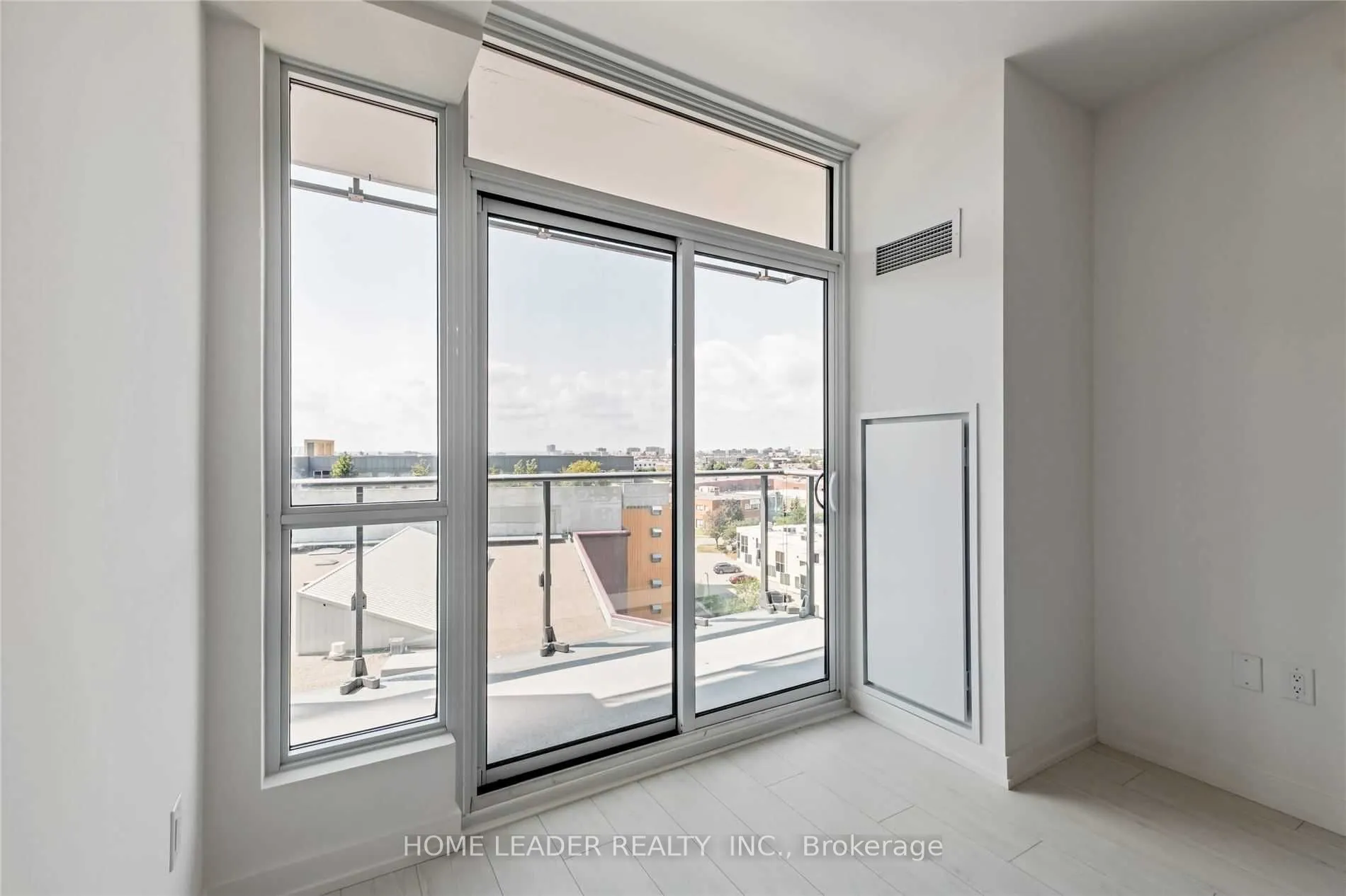 10 De Boers Drive, #803