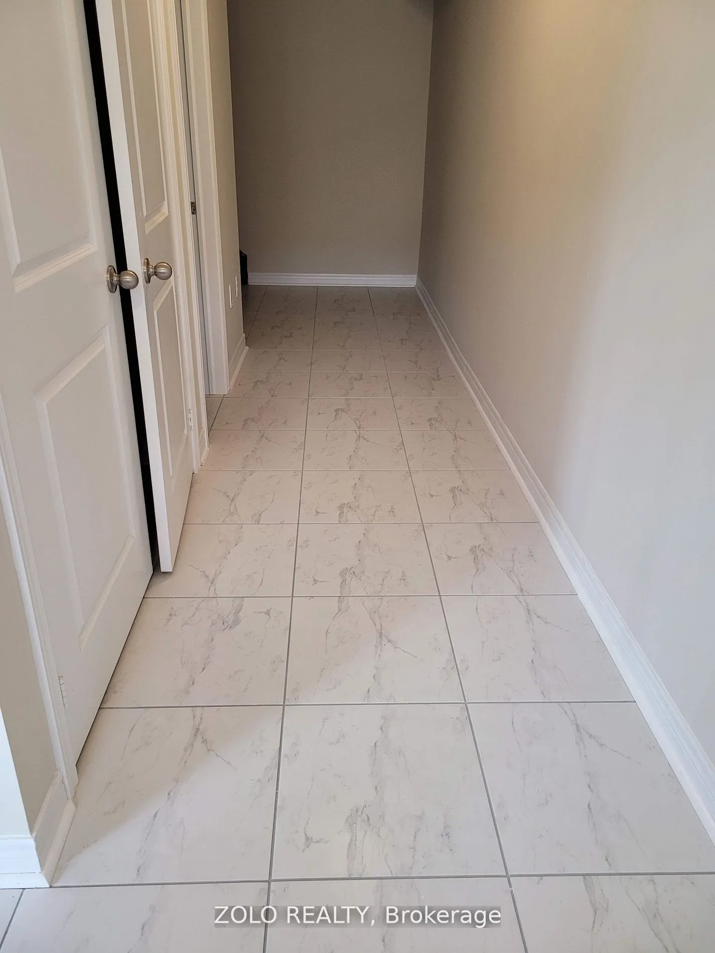 28 Remembrance Road S