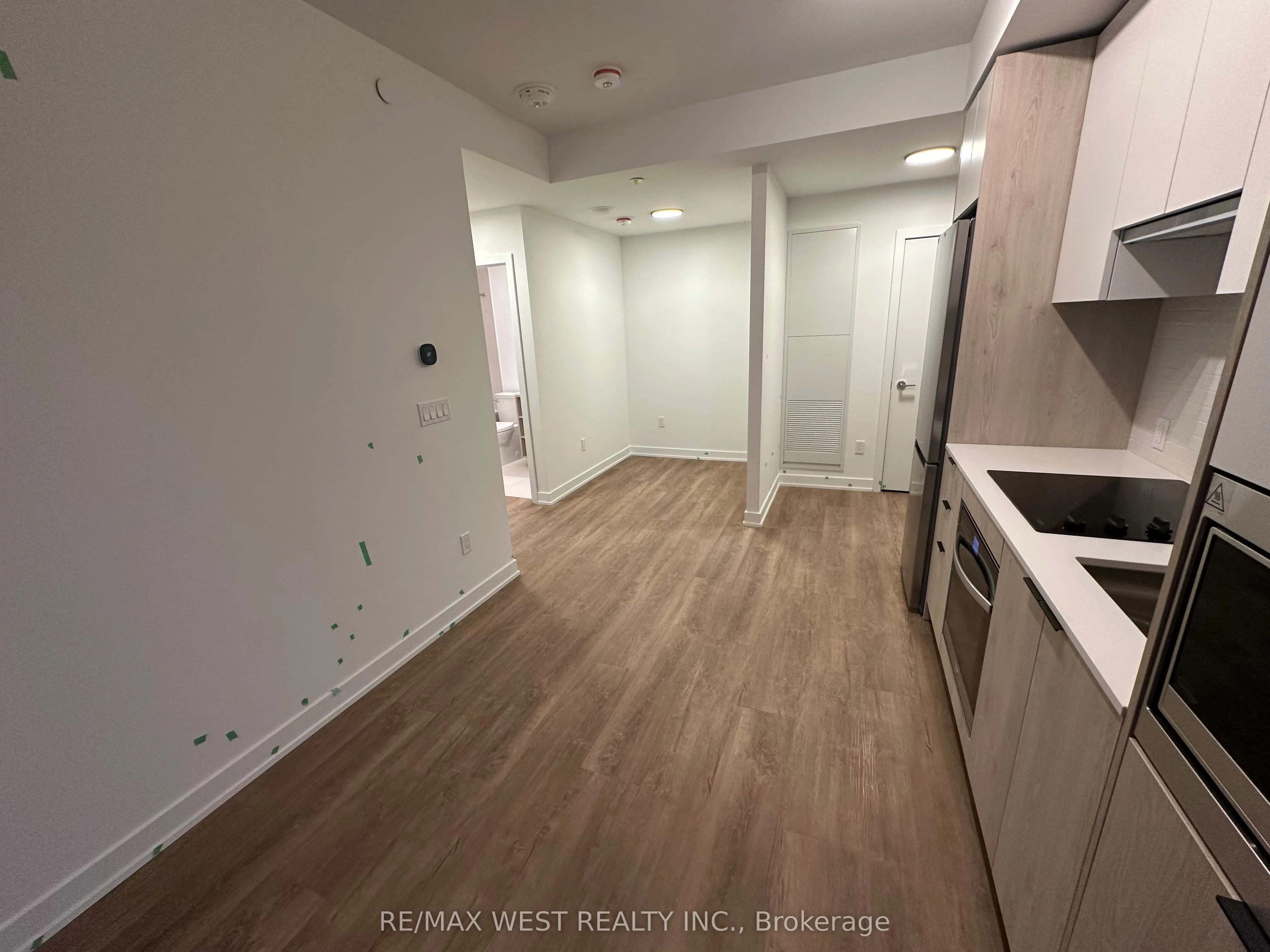 1007 The Queensway Avenue, #429