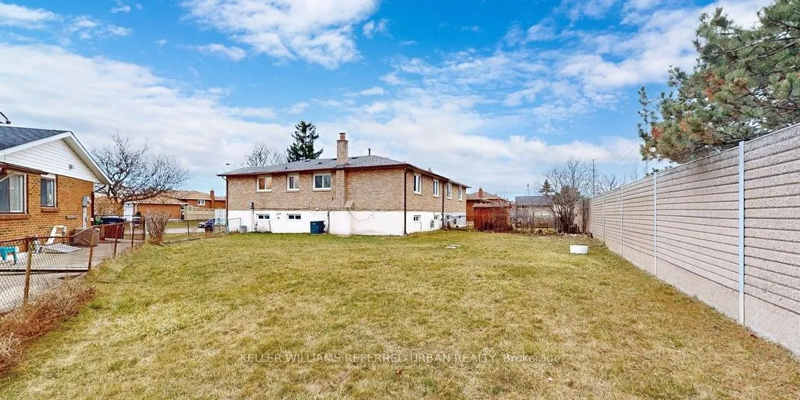 133 Manitou Crescent