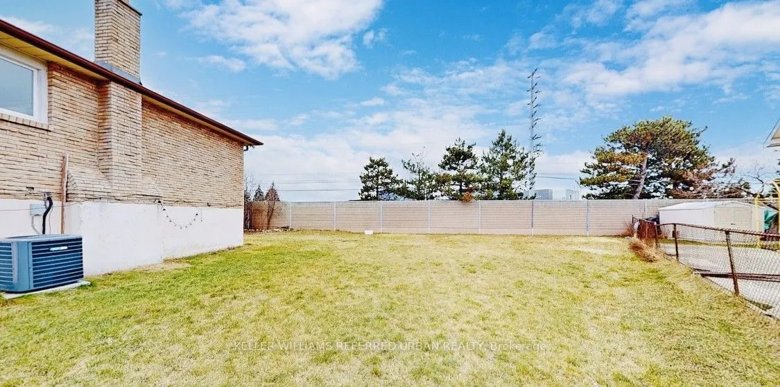 133 Manitou Crescent