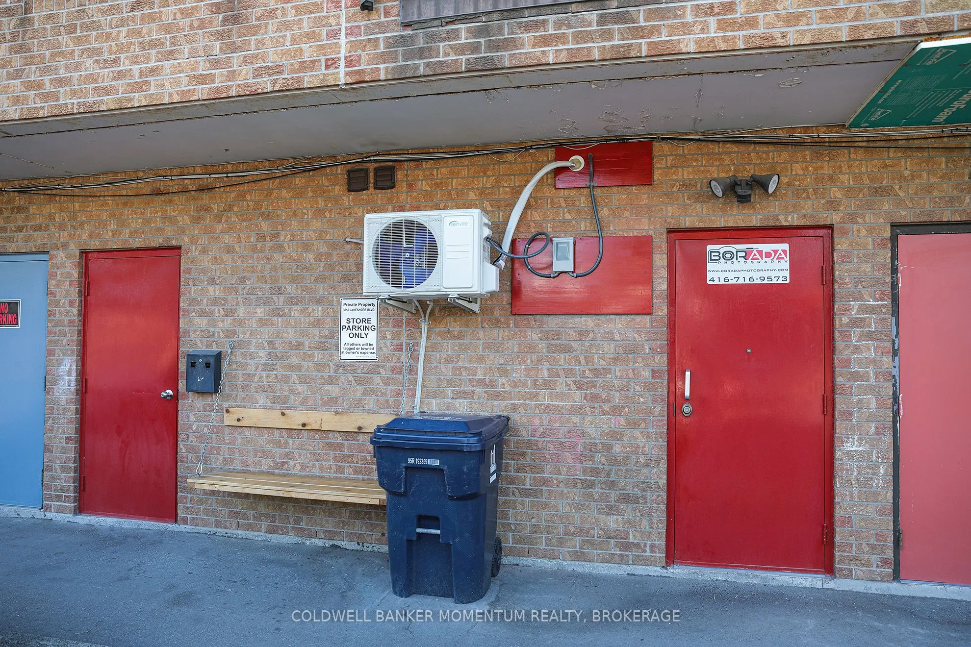 3352 Lake Shore Boulevard W