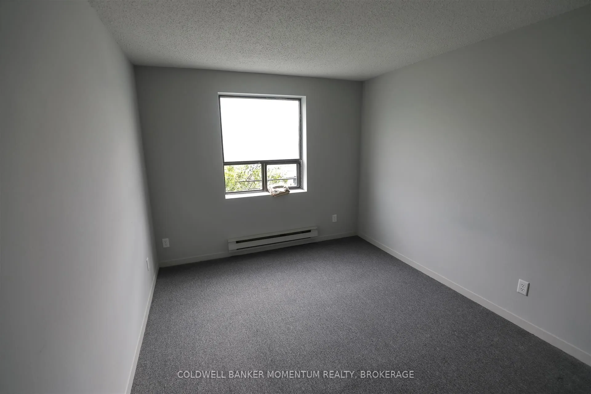 3352 Lake Shore Boulevard W