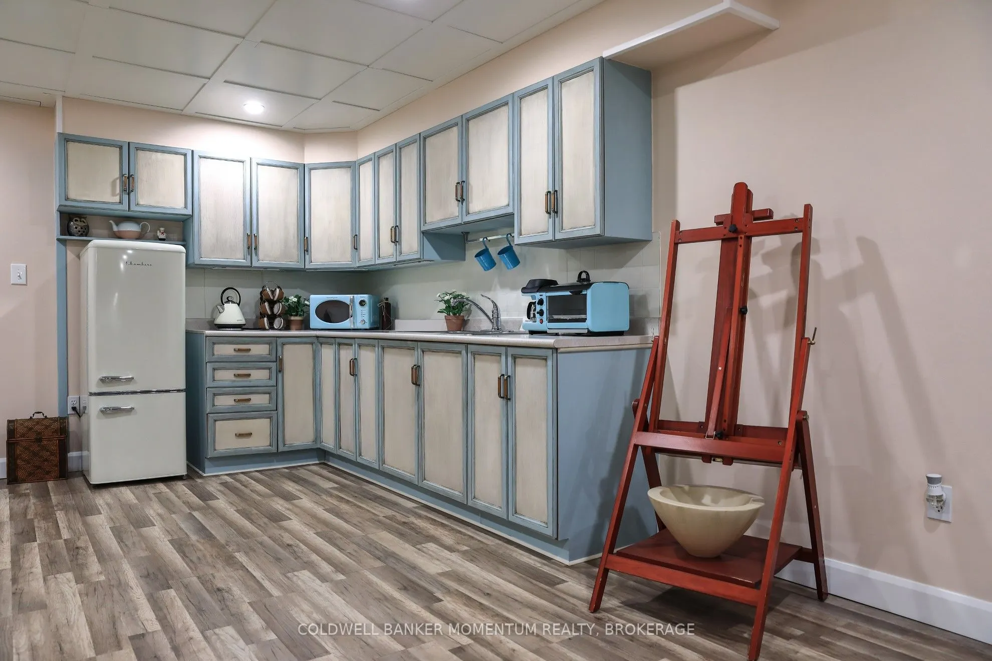 3352 Lake Shore Boulevard W