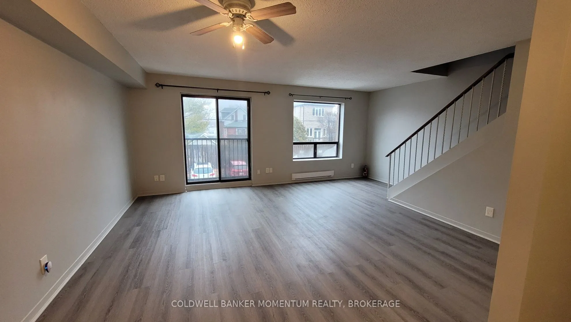 3352 Lake Shore Boulevard W