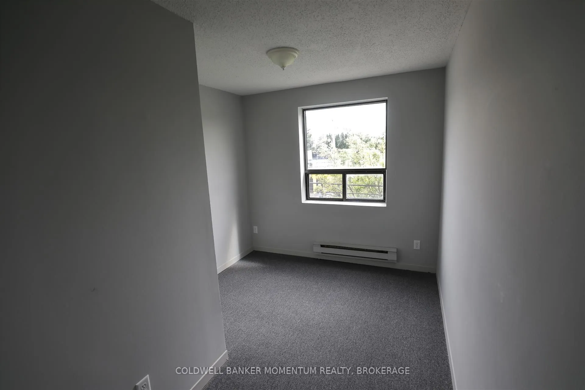 3352 Lake Shore Boulevard W