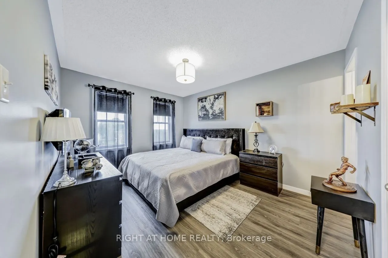 23 Seed House Lane W