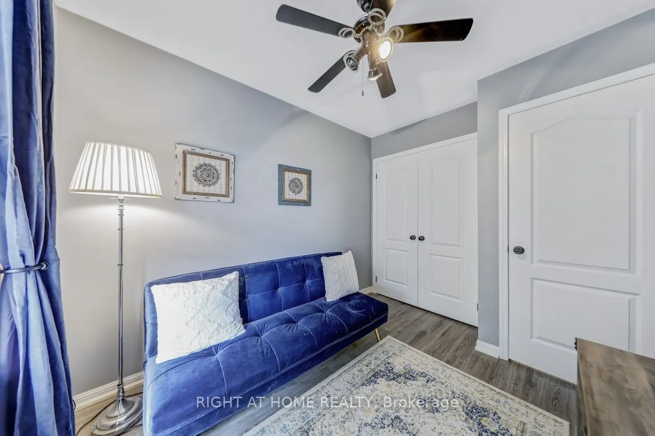 23 Seed House Lane W