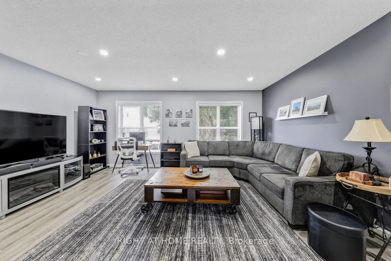 23 Seed House Lane W