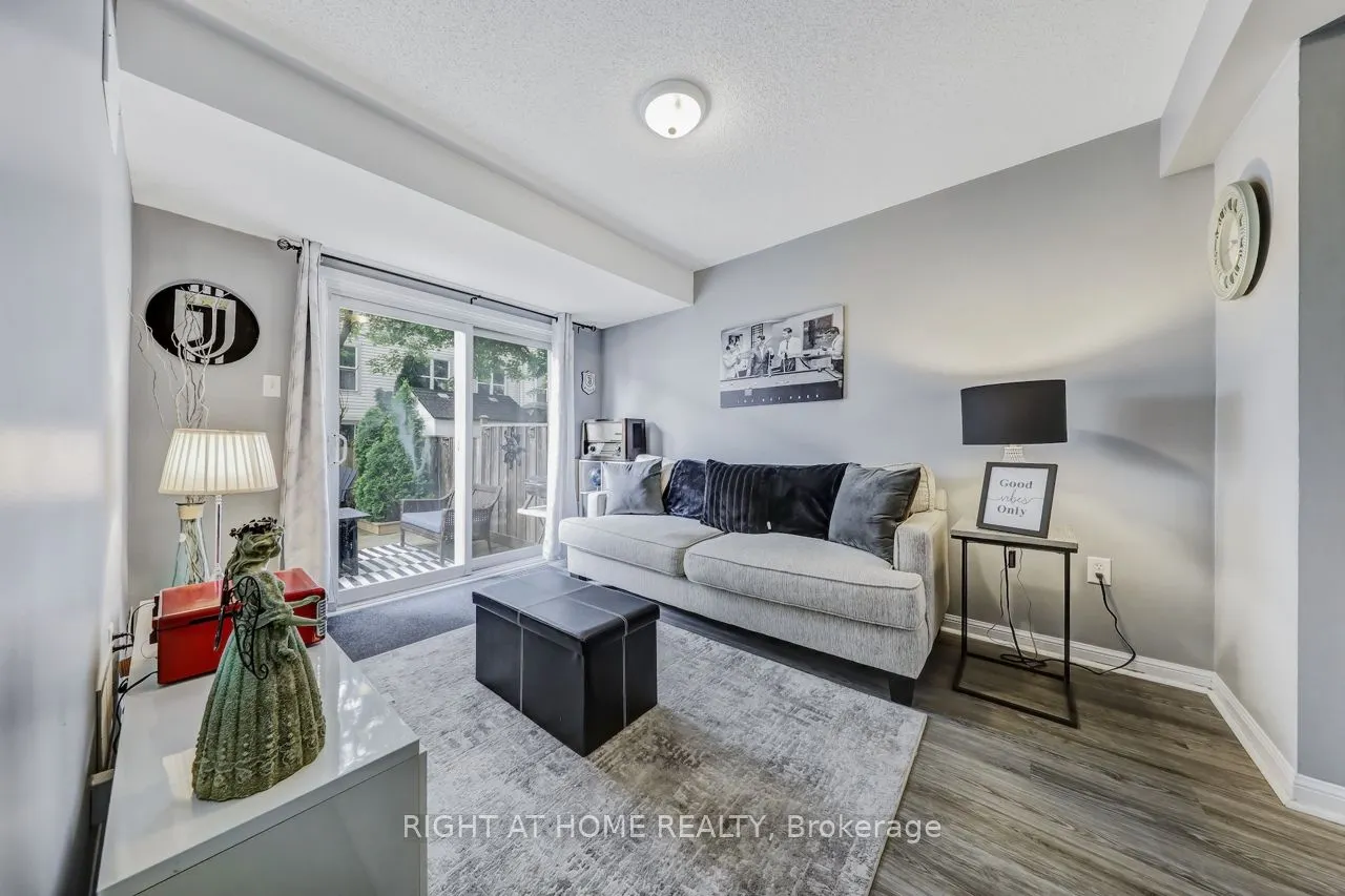 23 Seed House Lane W