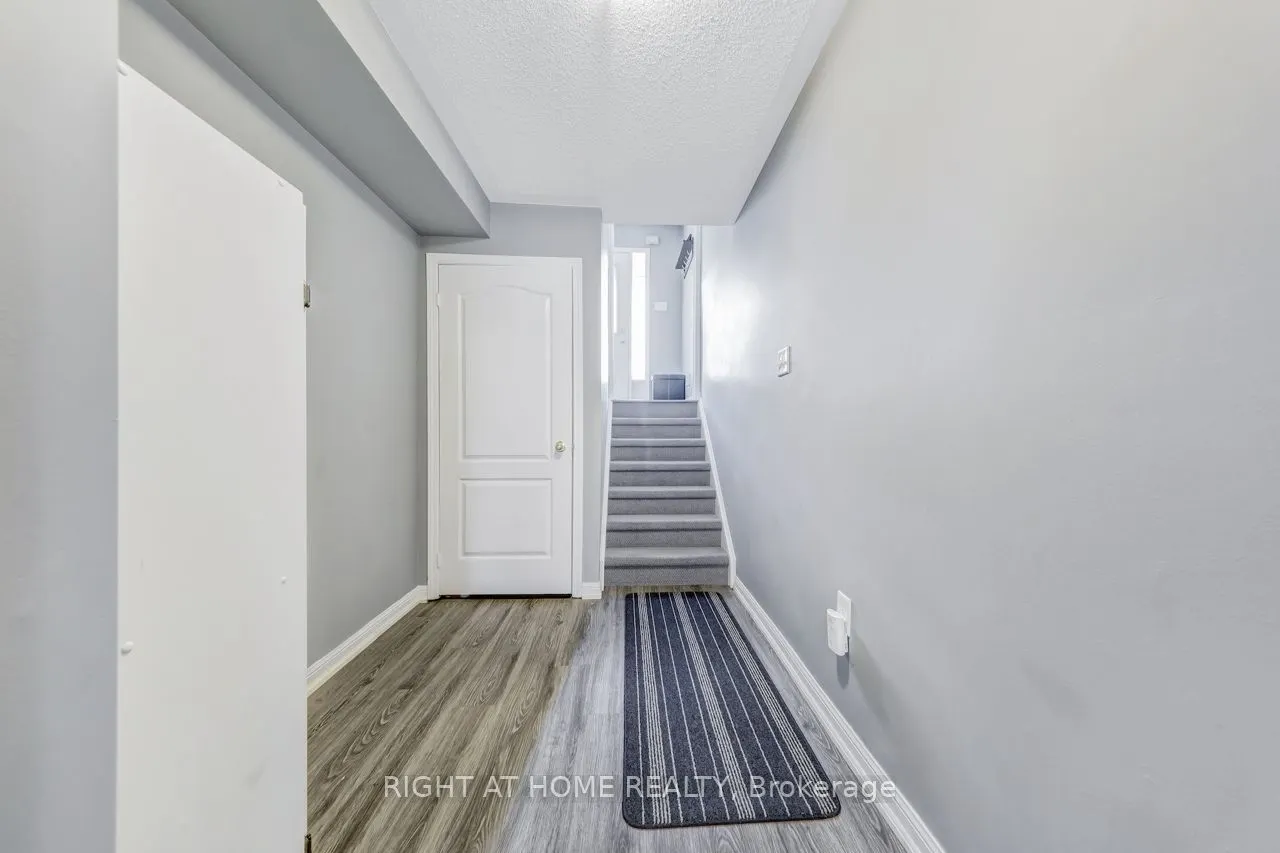 23 Seed House Lane W