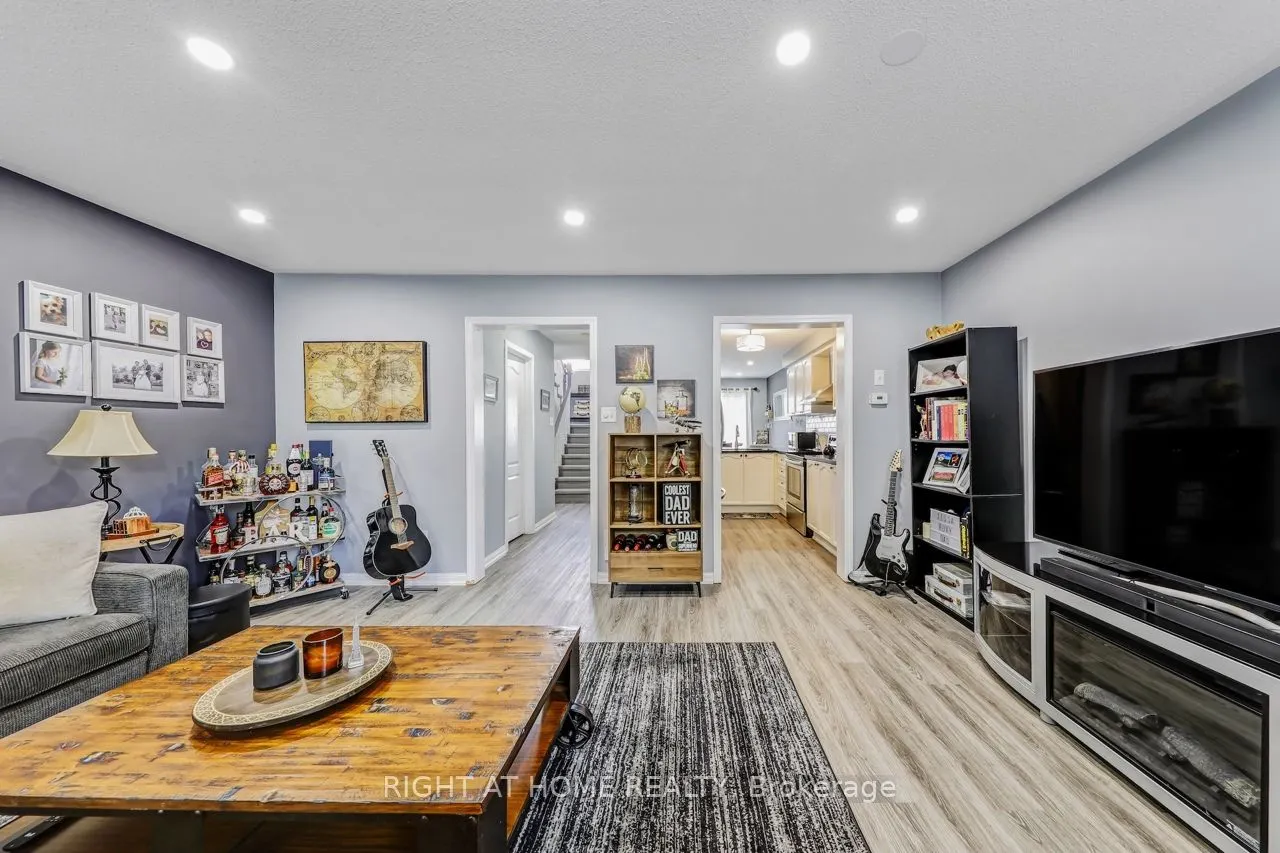 23 Seed House Lane W