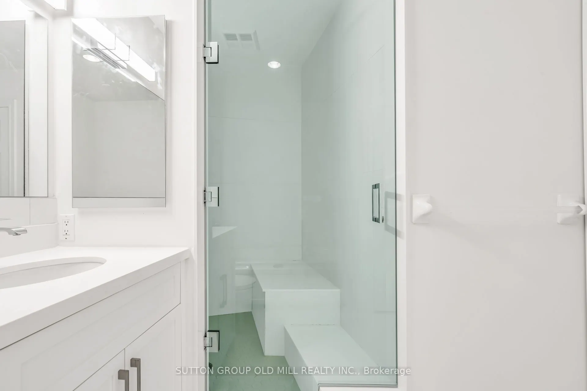 10 Old Mill Trail, #206