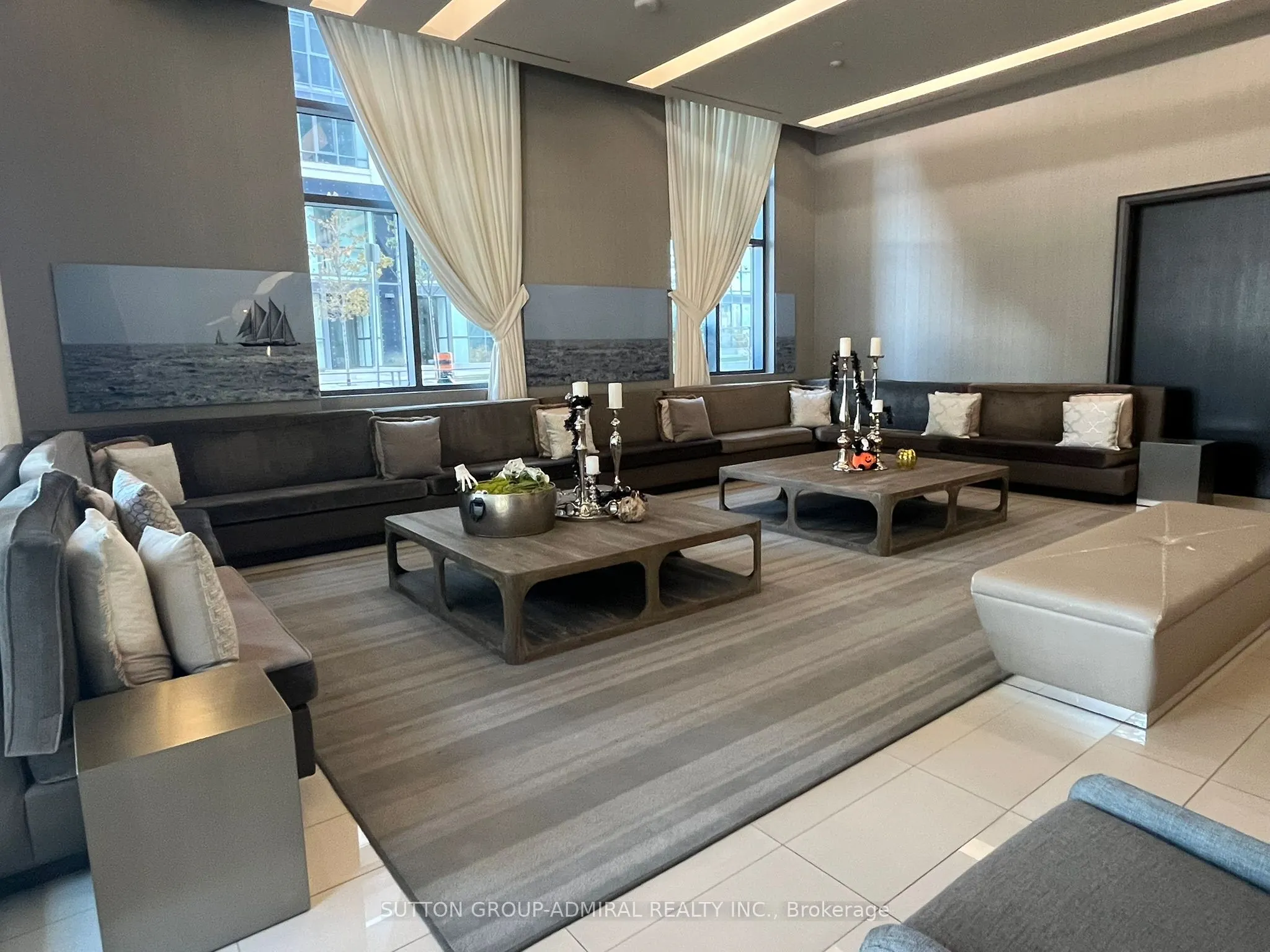 60 Annie Craig Drive, #712