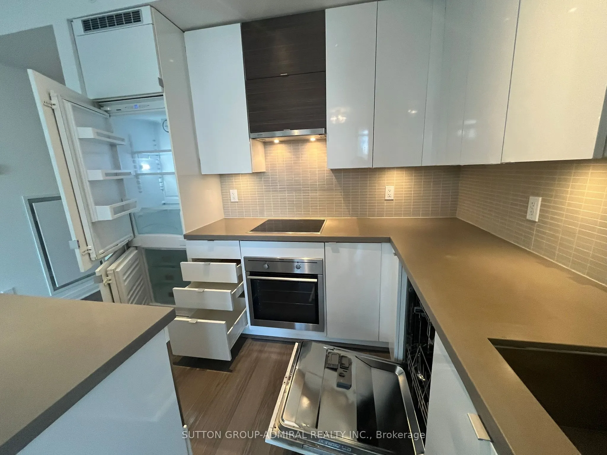 60 Annie Craig Drive, #712