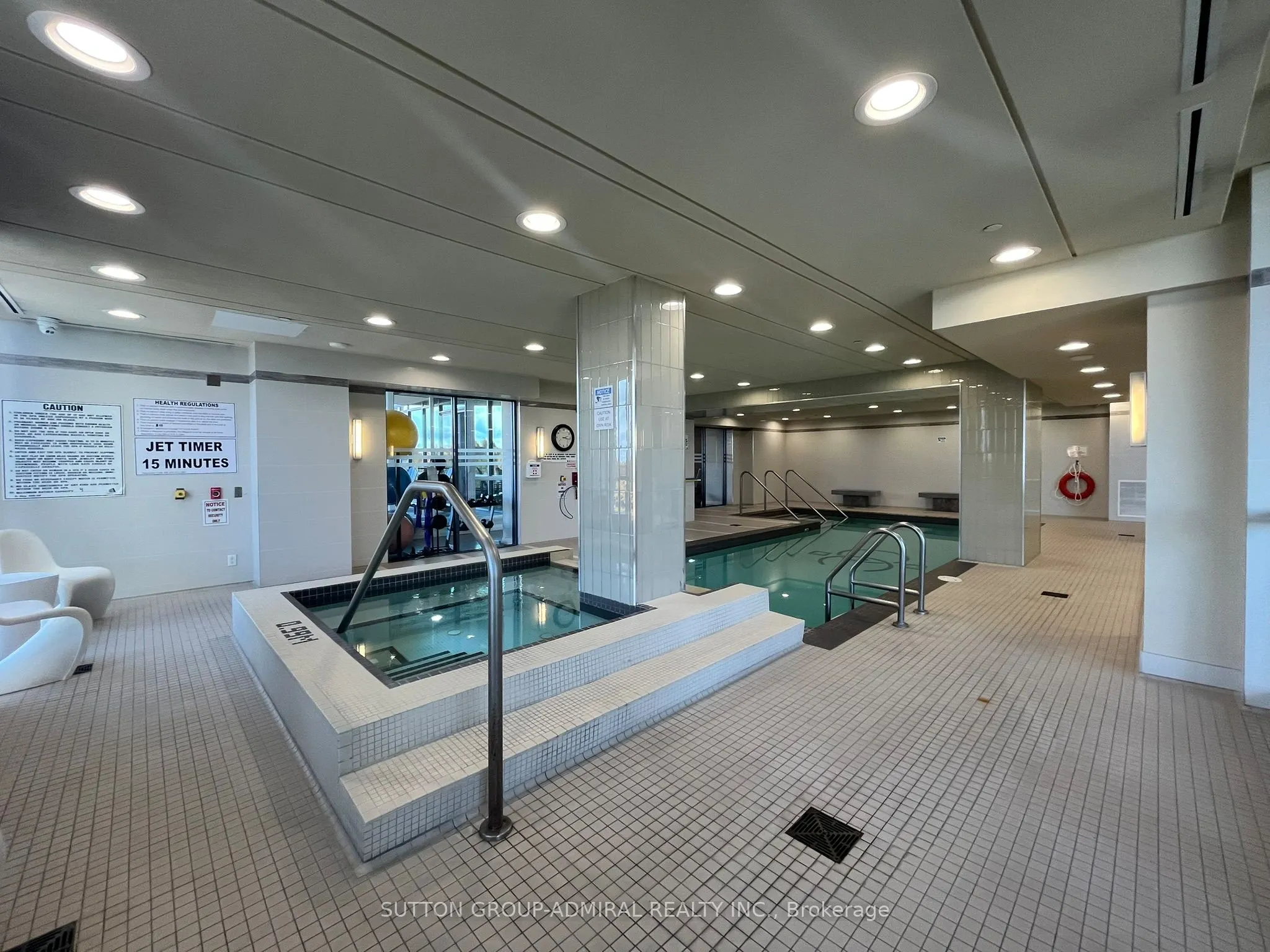 60 Annie Craig Drive, #712