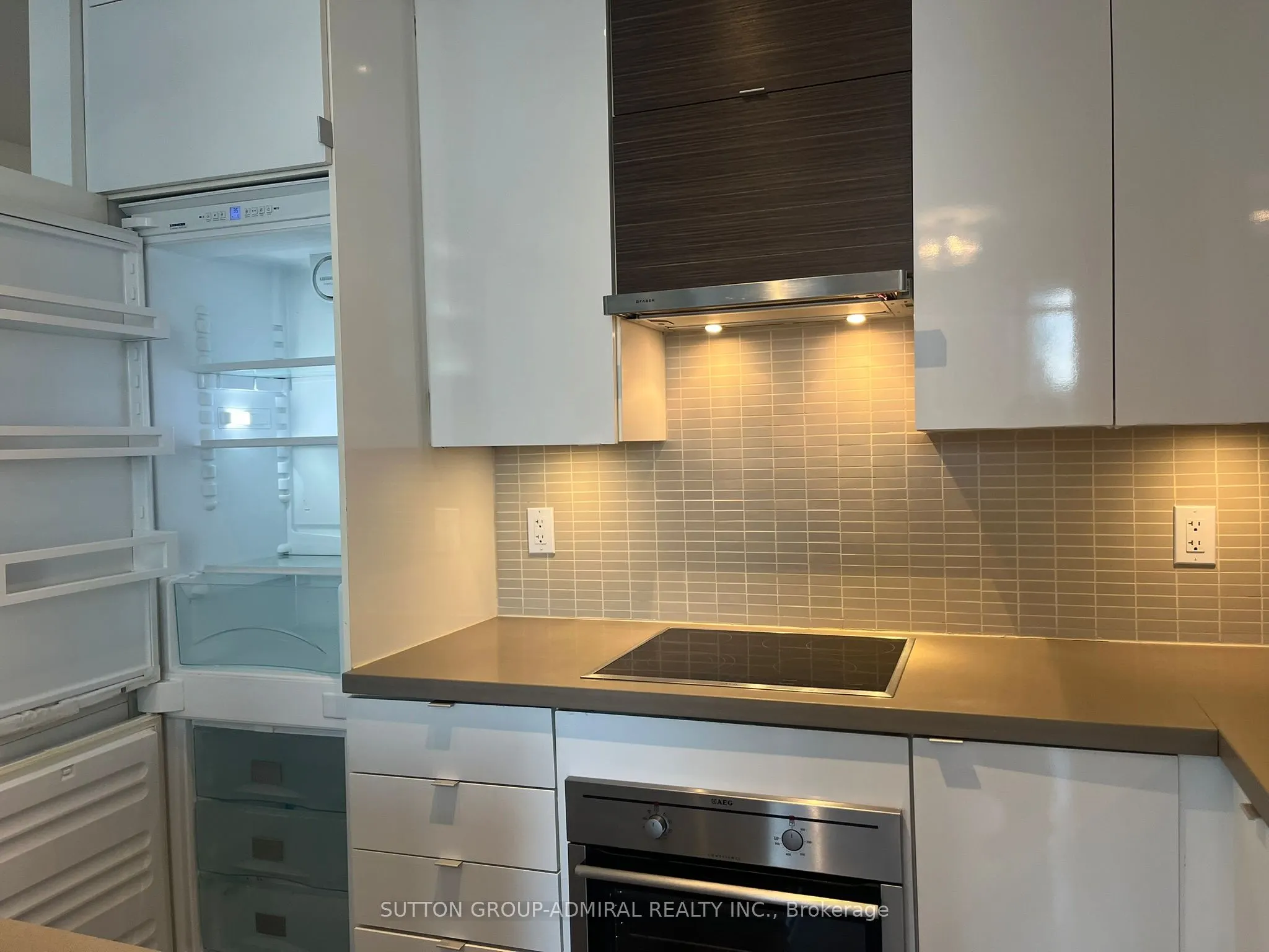 60 Annie Craig Drive, #712