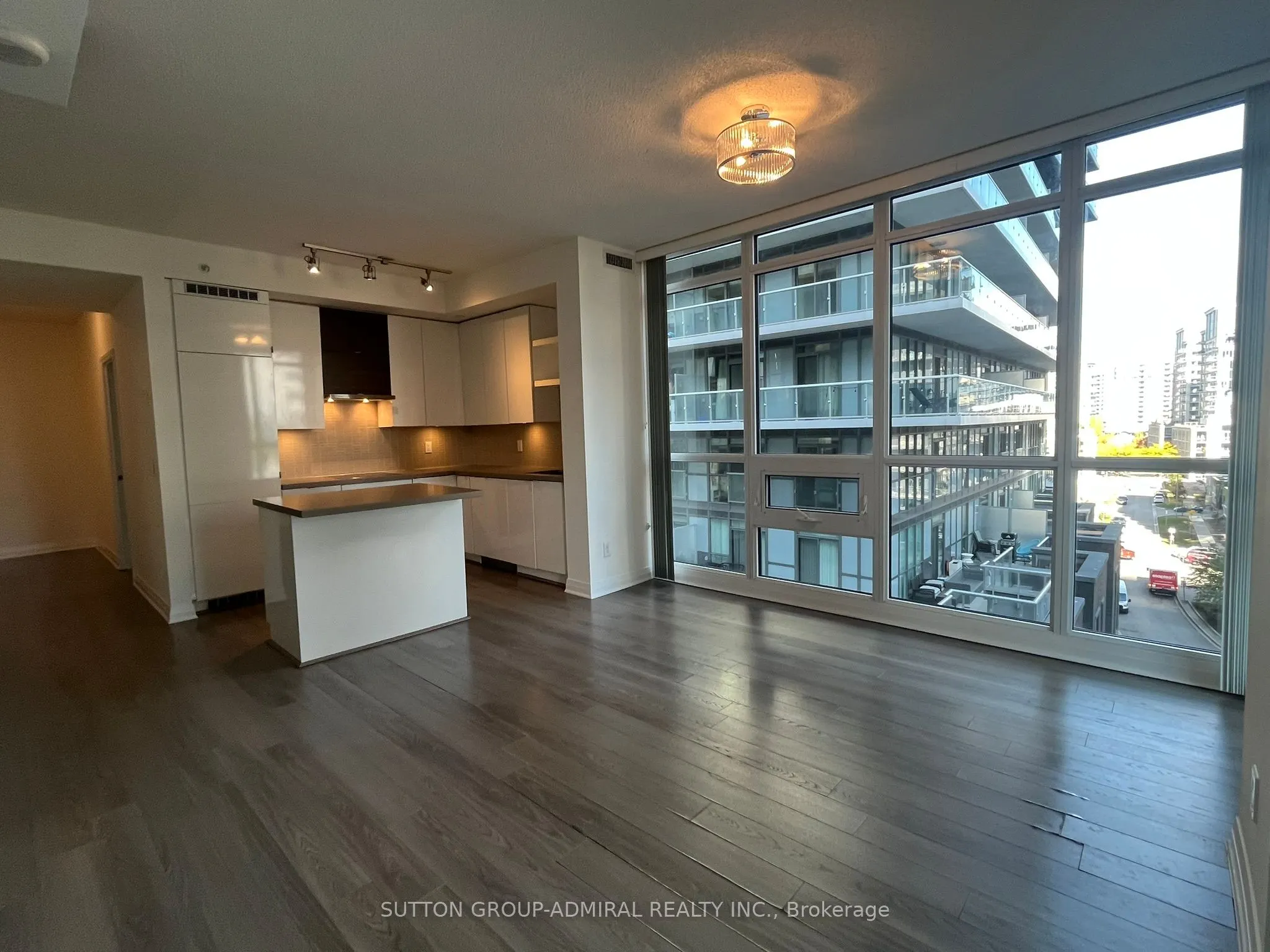 60 Annie Craig Drive, #712