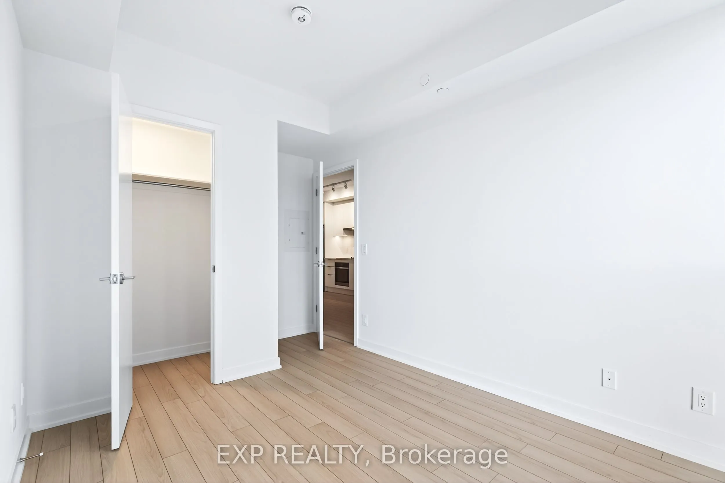 3071 Trafalgar Road, #602