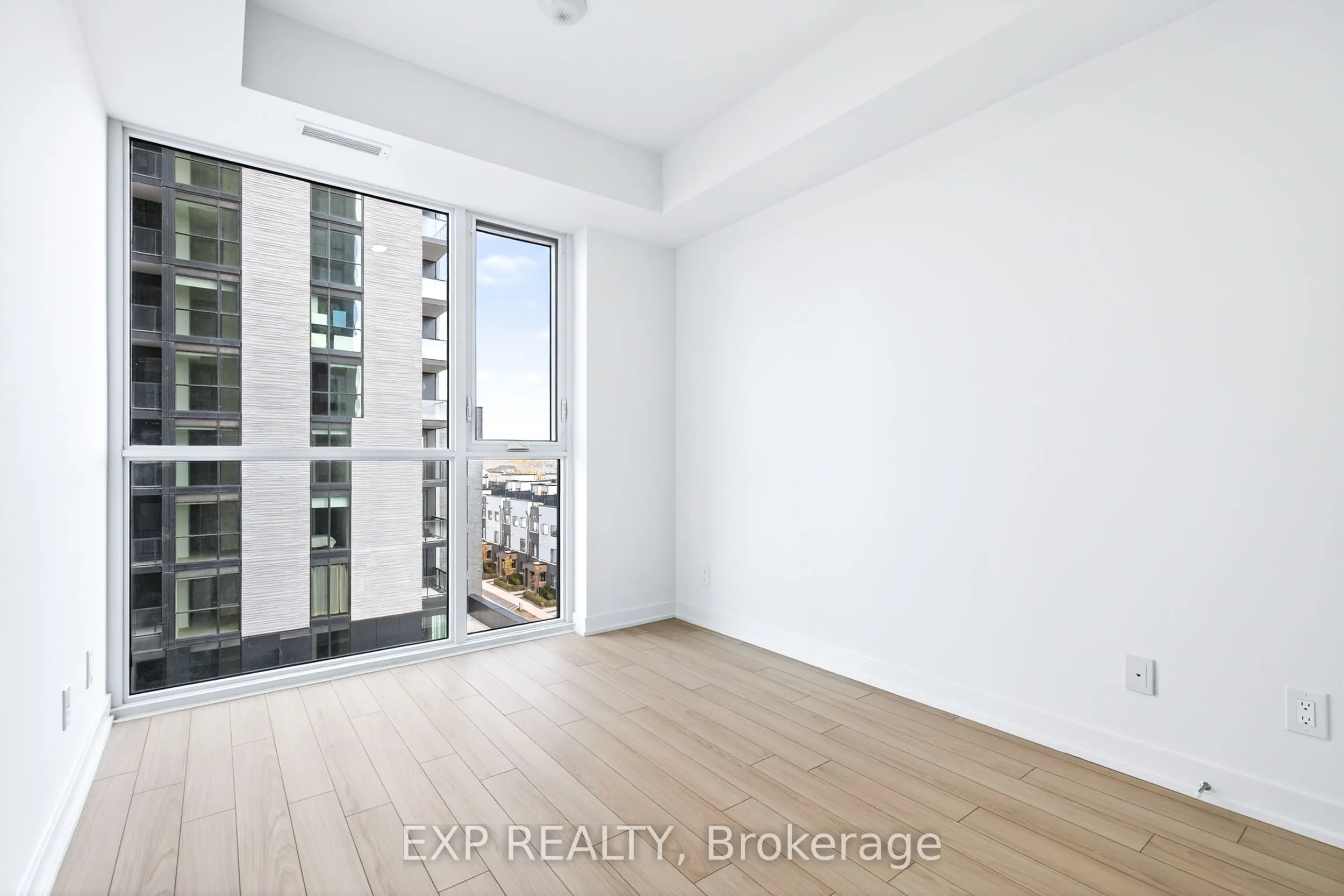 3071 Trafalgar Road, #602