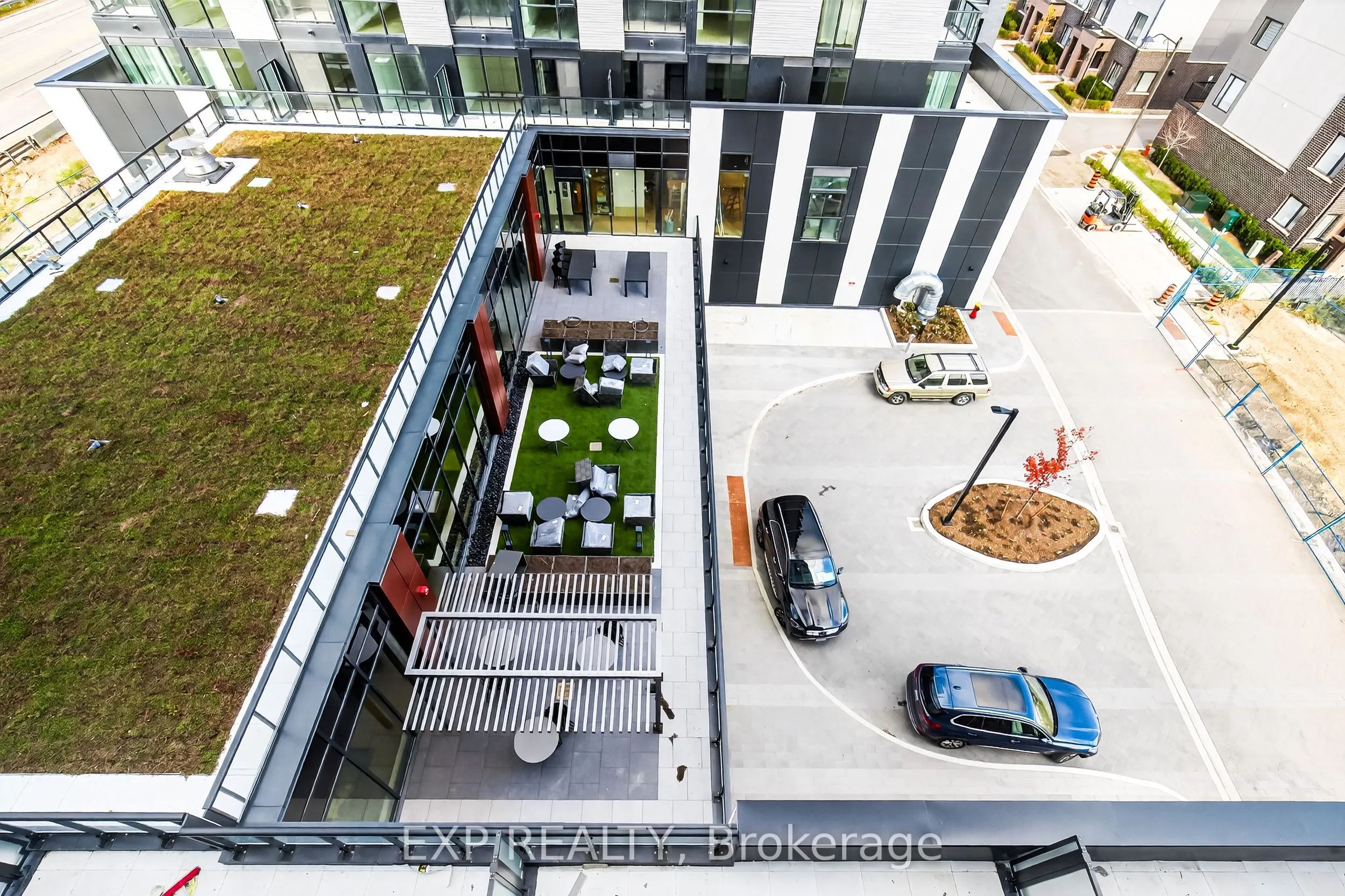 3071 Trafalgar Road, #602