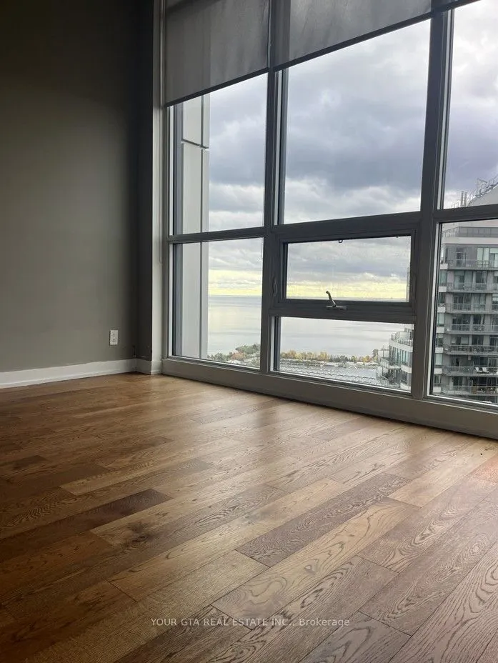 2212 Lake Shore Blvd W Boulevard, #PH05