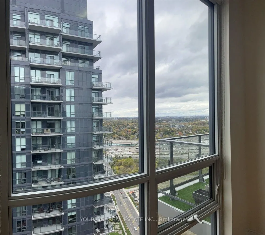 2212 Lake Shore Blvd W Boulevard, #PH05