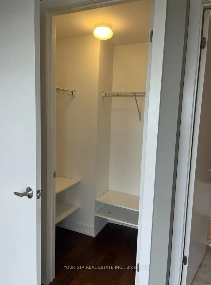 2212 Lake Shore Blvd W Boulevard, #PH05