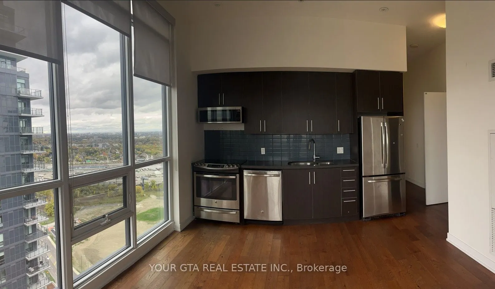 2212 Lake Shore Blvd W Boulevard, #PH05