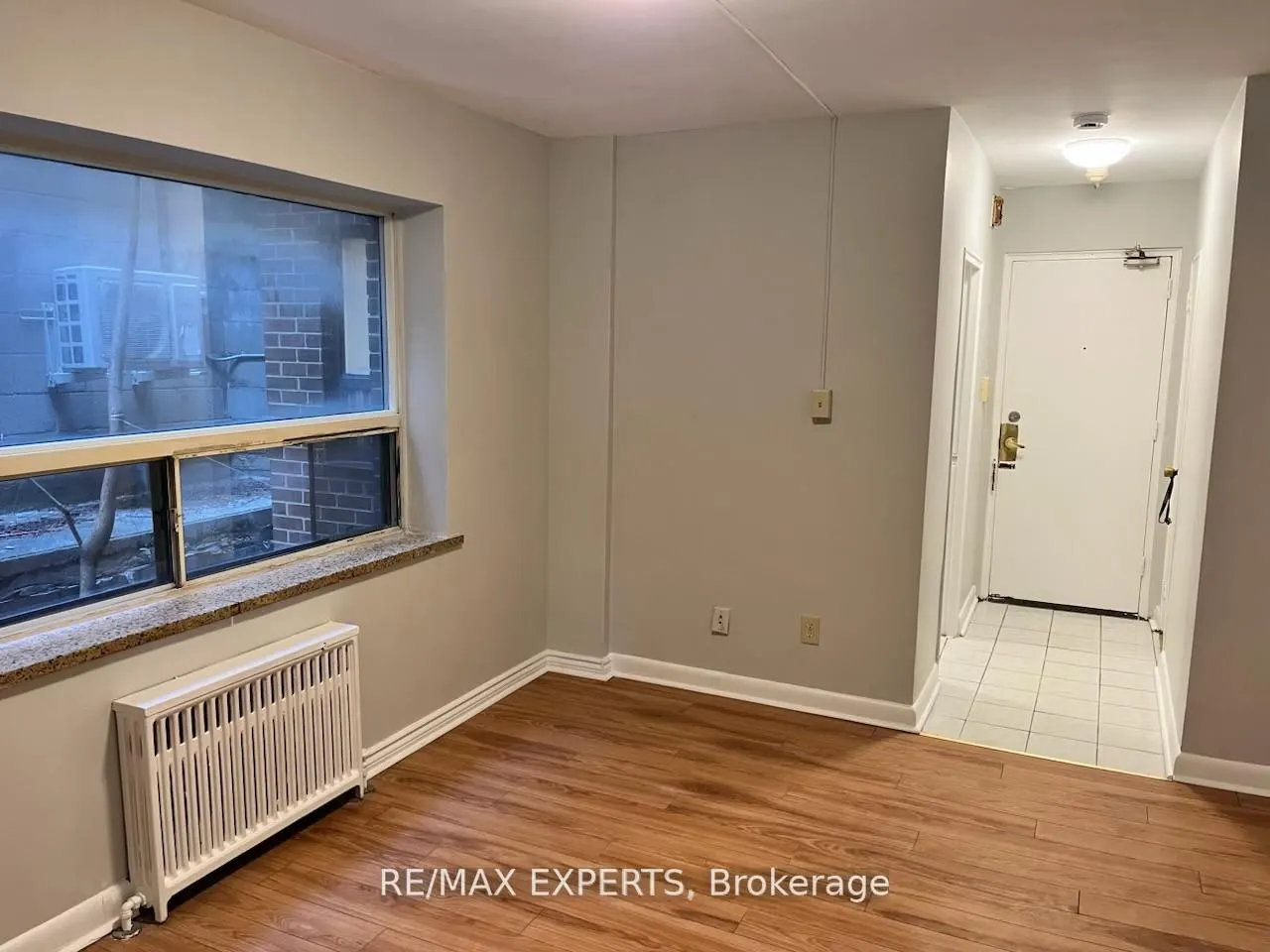 3261A Lake Shore Boulevard W, #102