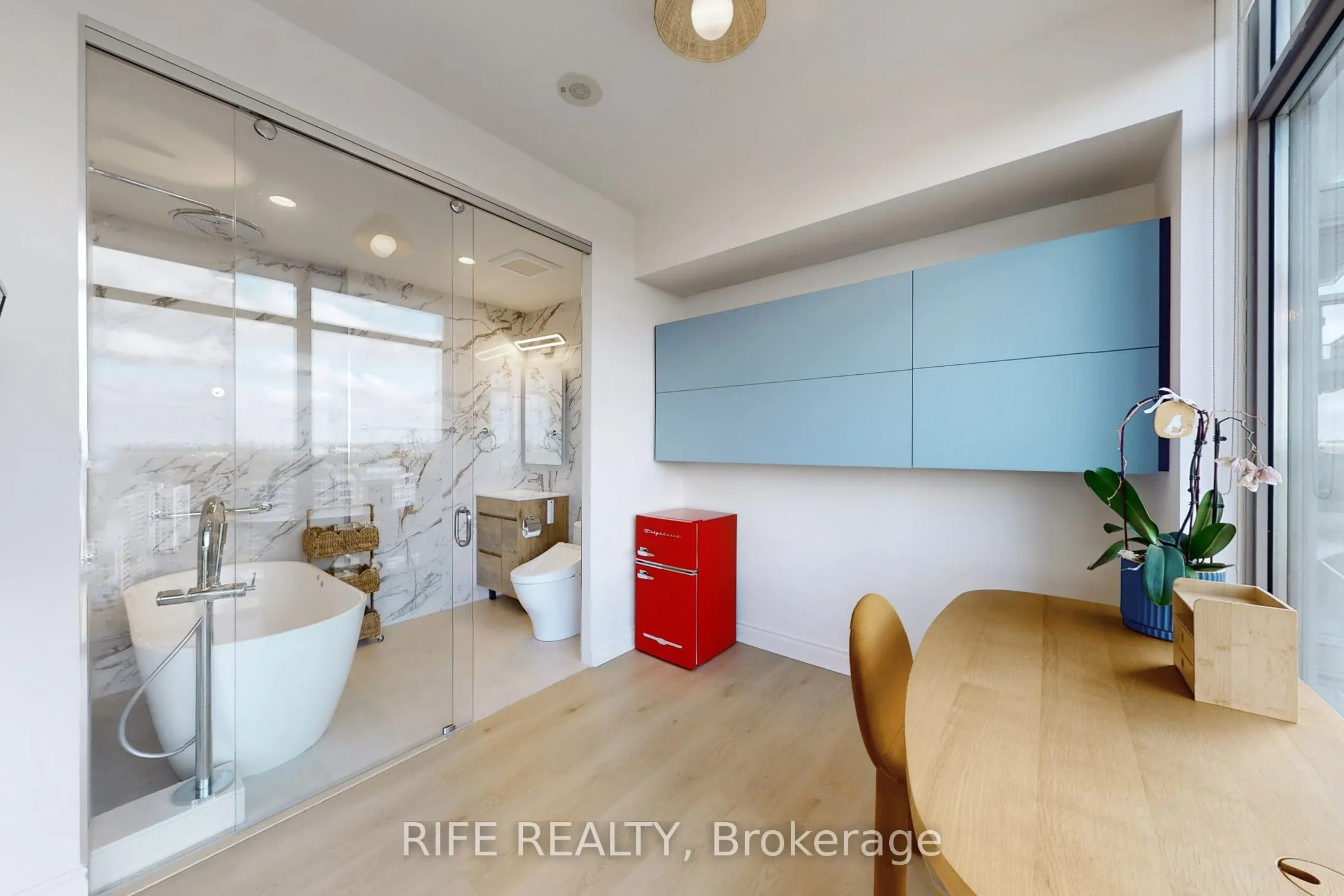 103 The Queensway Avenue, #2512