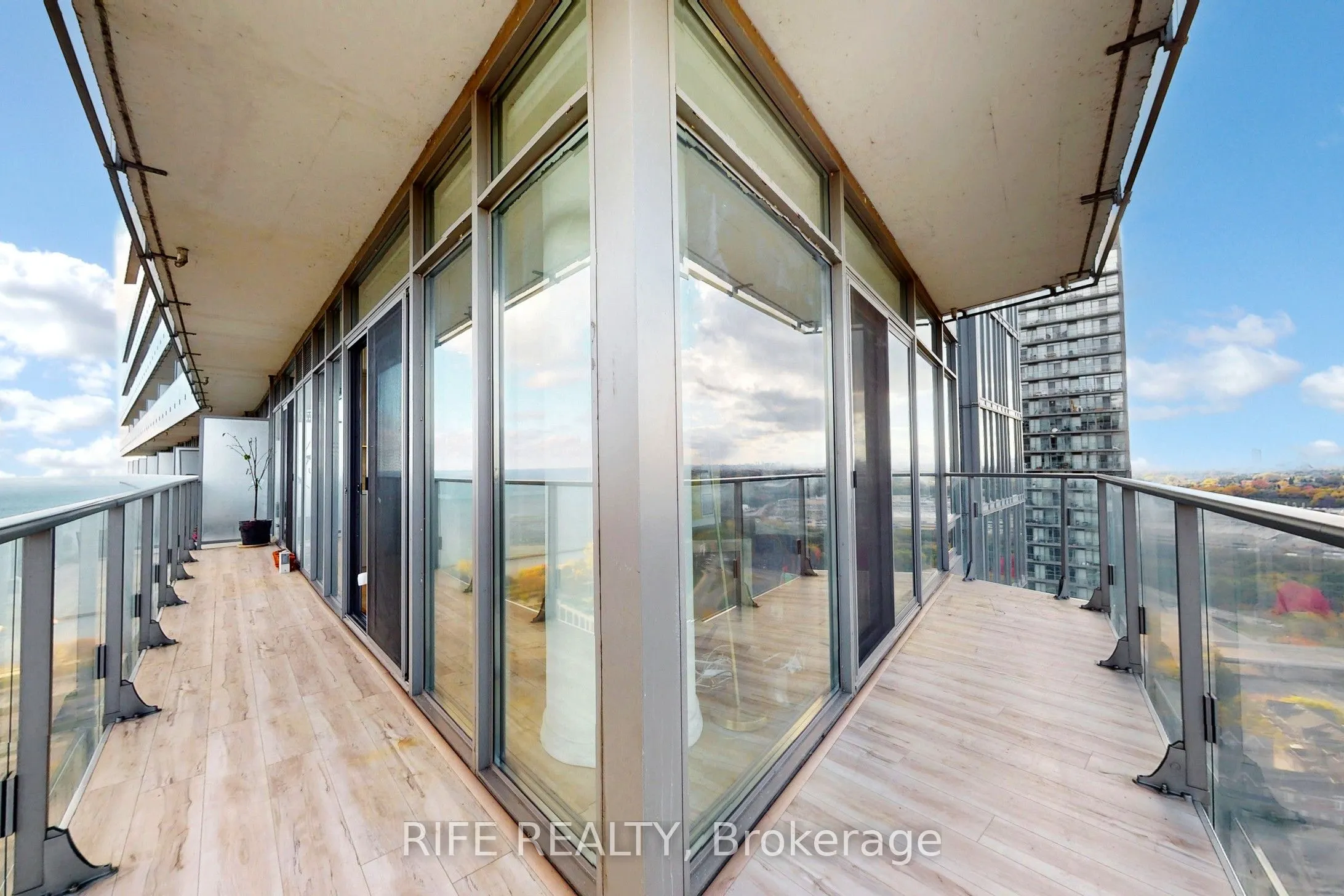 103 The Queensway Avenue, #2512