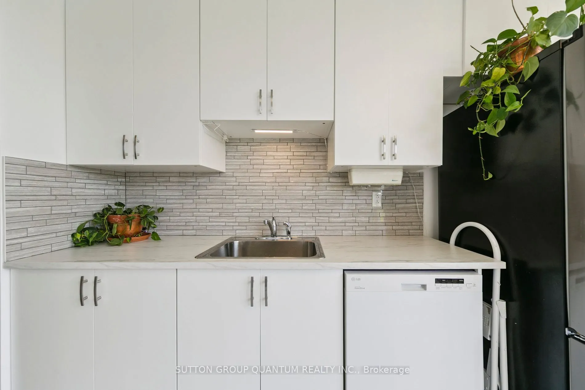 1110 WALDEN Circle, #611