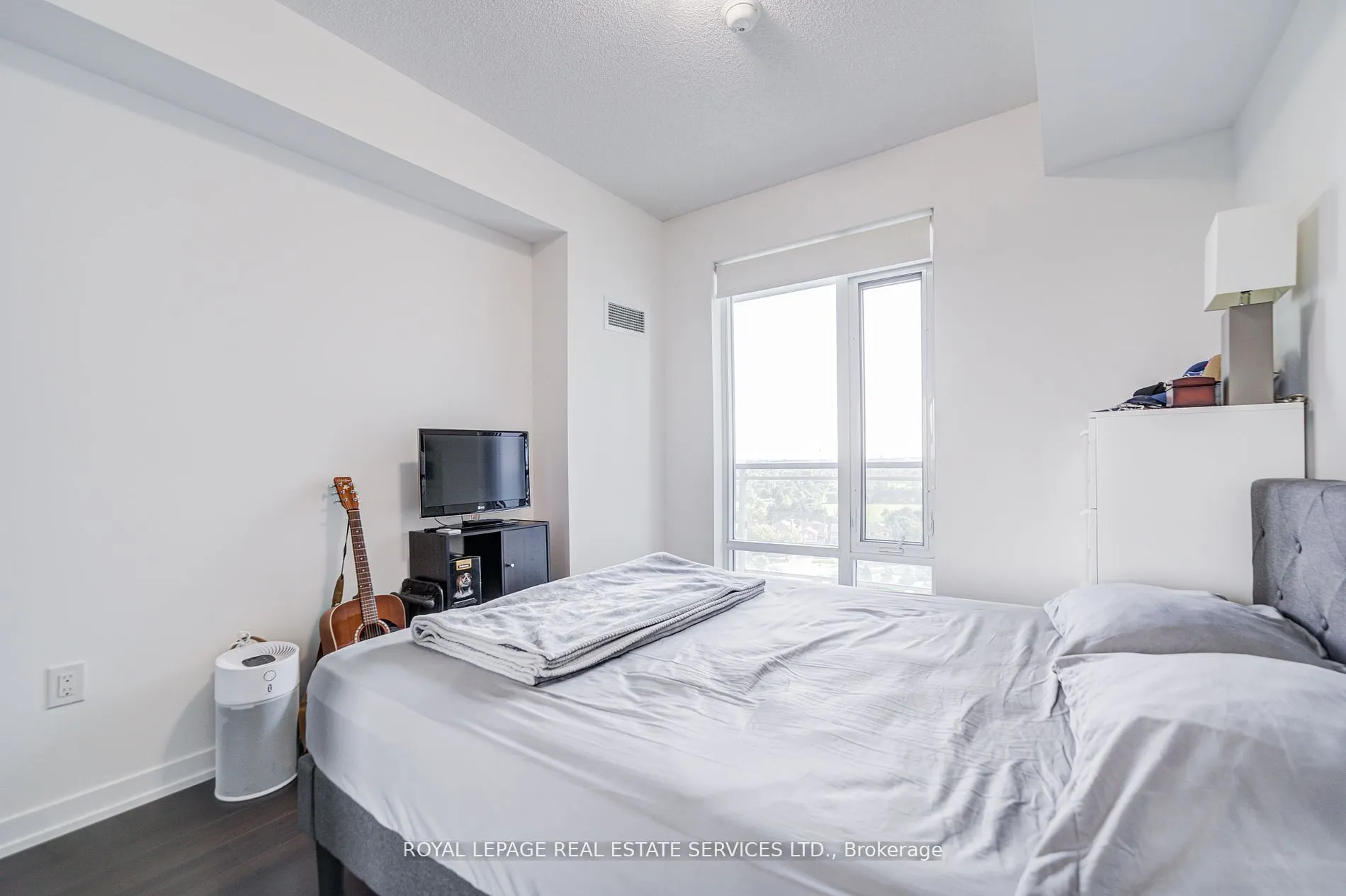 2560 Eglinton Avenue W, #1008