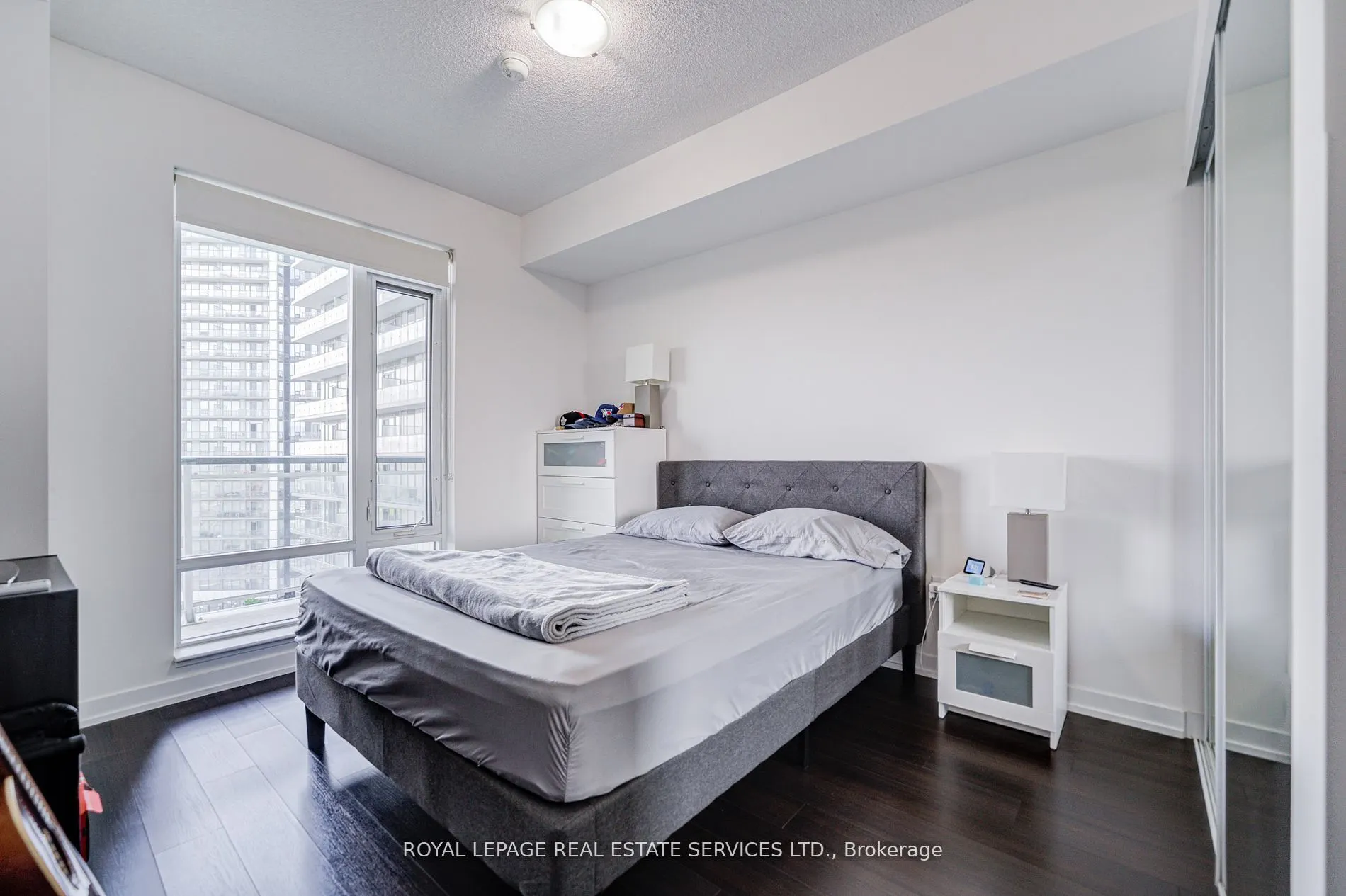 2560 Eglinton Avenue W, #1008