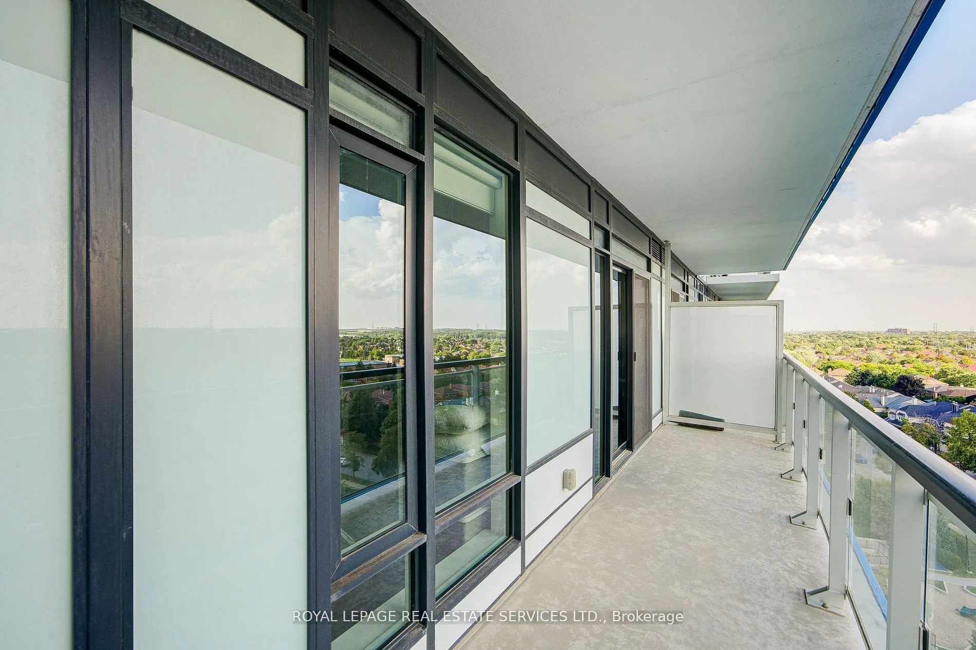 2560 Eglinton Avenue W, #1008