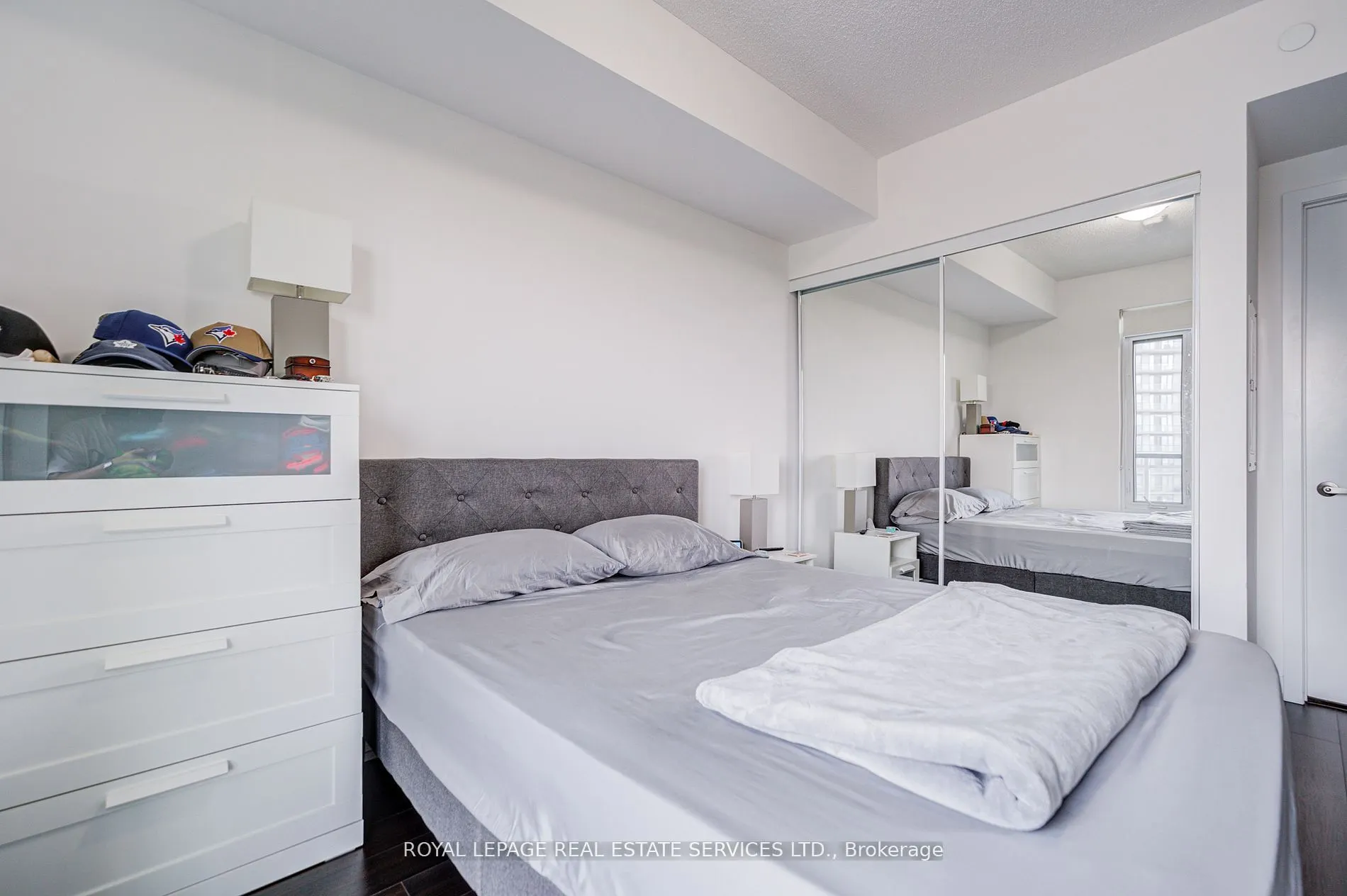 2560 Eglinton Avenue W, #1008