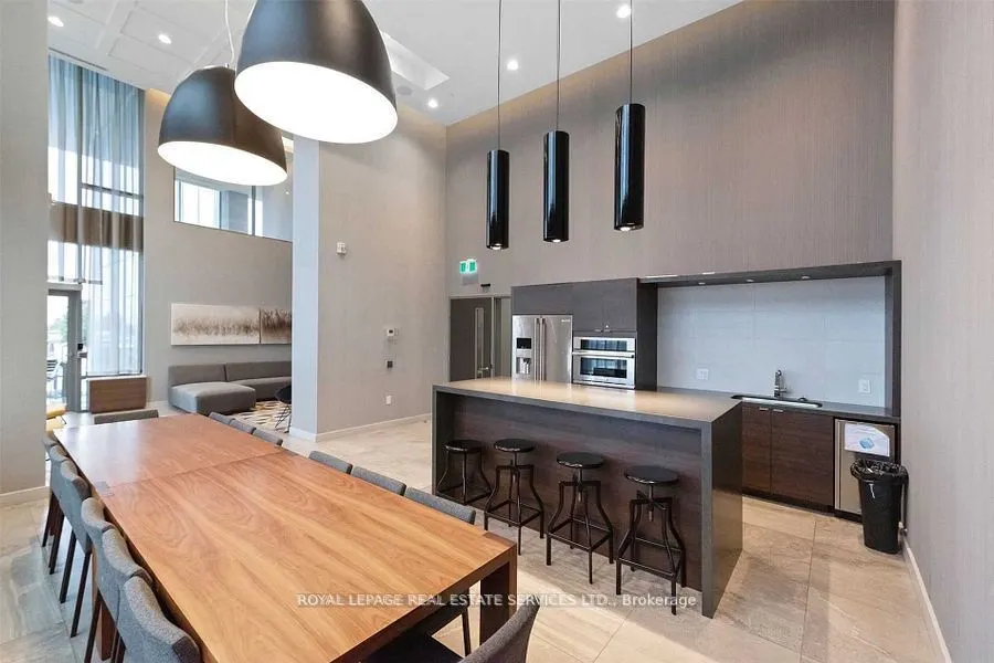 2560 Eglinton Avenue W, #1008