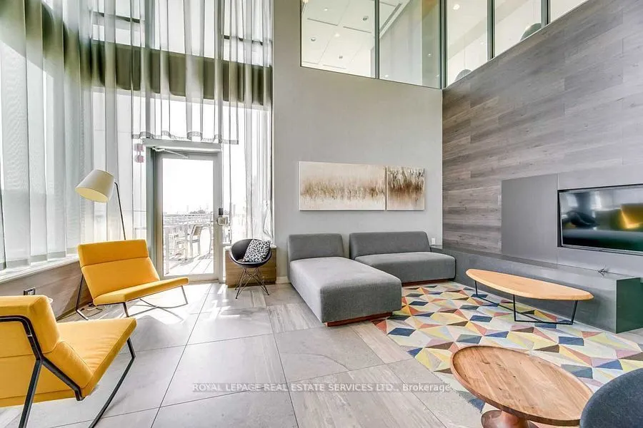 2560 Eglinton Avenue W, #1008