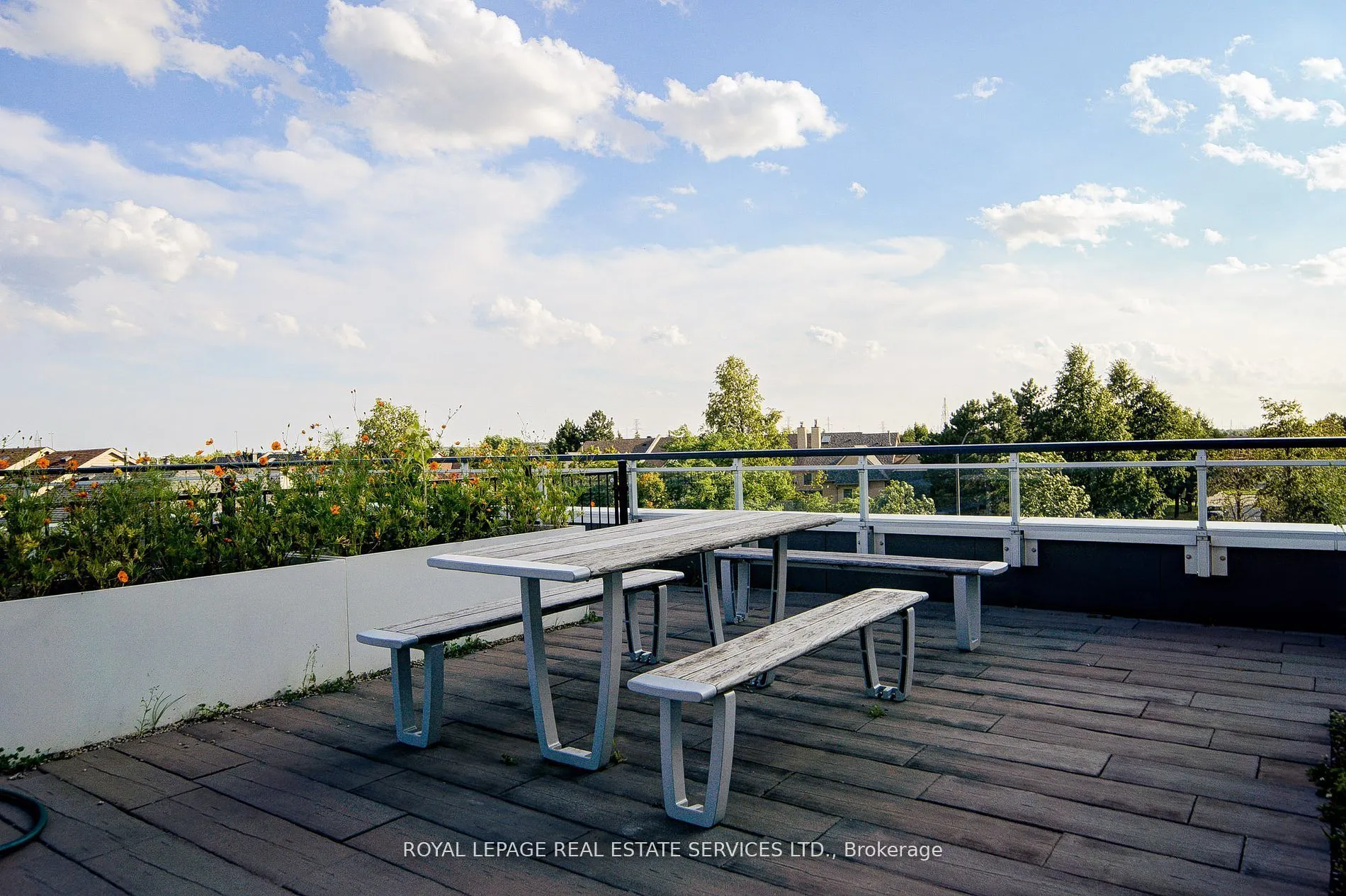 2560 Eglinton Avenue W, #1008