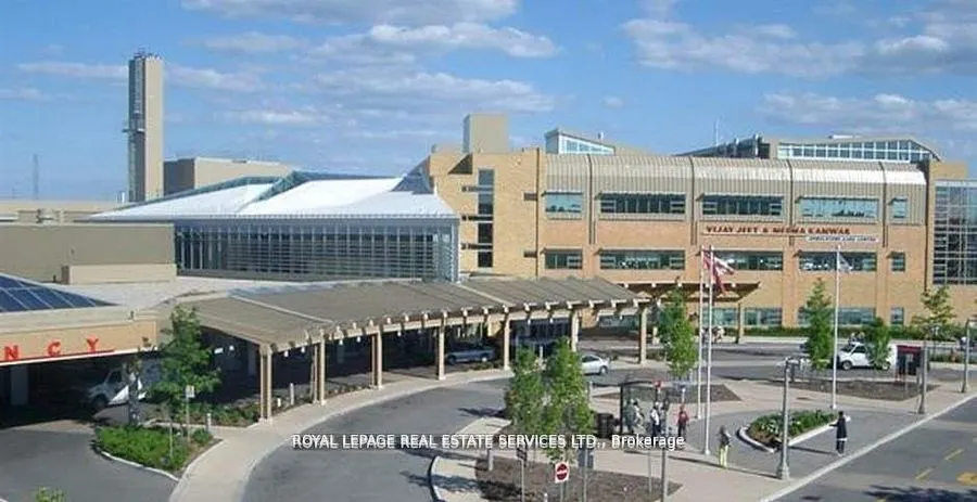 2560 Eglinton Avenue W, #1008