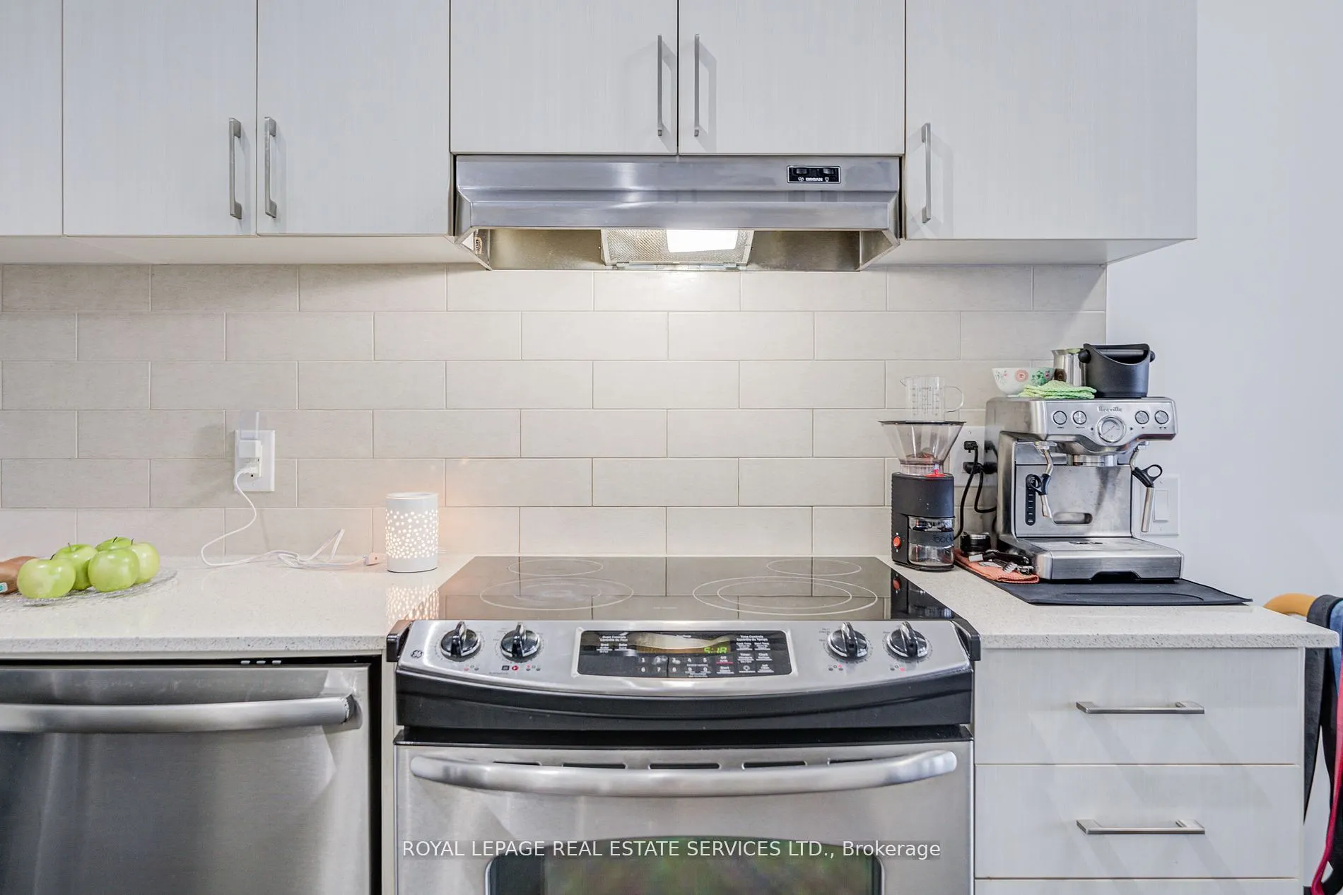 2560 Eglinton Avenue W, #1008