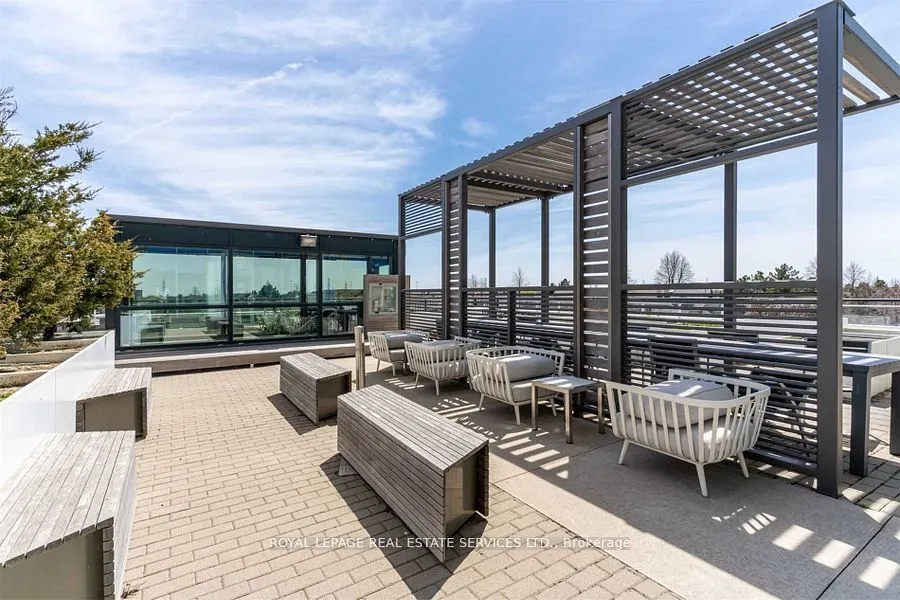 2560 Eglinton Avenue W, #1008